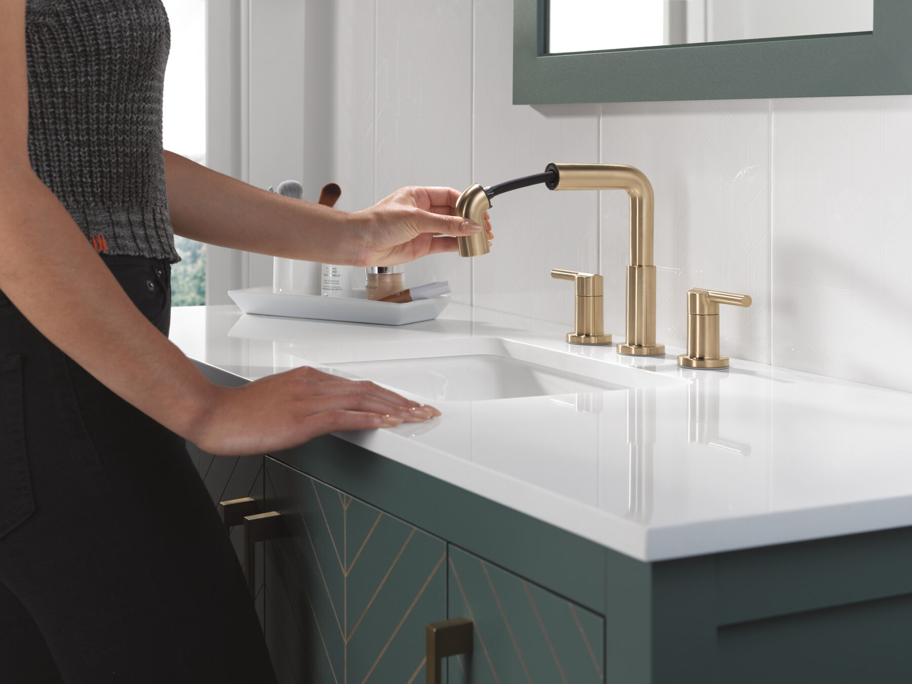 Two Handle Widespread Pull-Down Bathroom Faucet