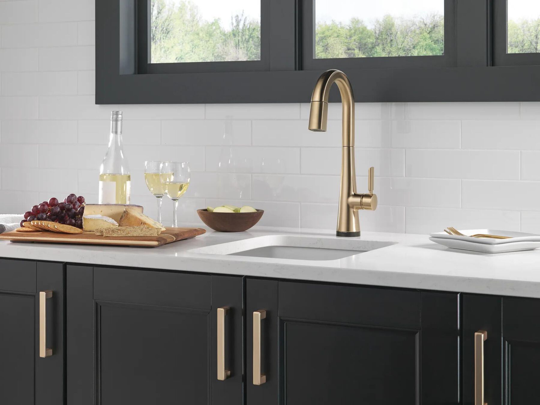 Single Handle Pull-Down Bar/Prep Faucet with Touch<sub>2</sub>O&reg; Technology