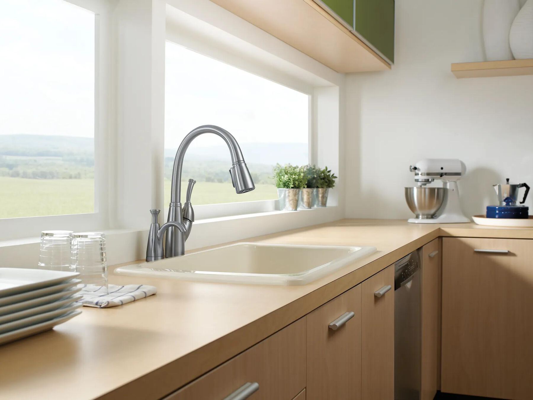 Single Handle Pull-Down Kitchen Faucet