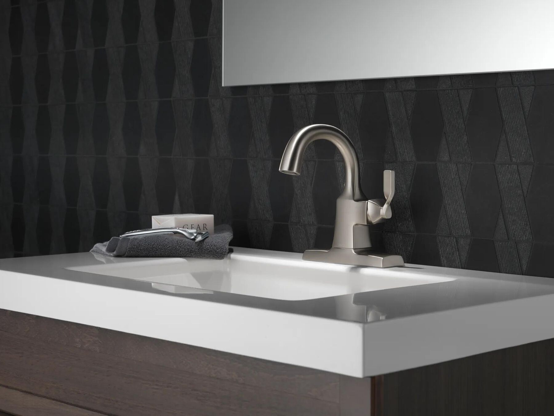 Single Handle Bathroom Faucet