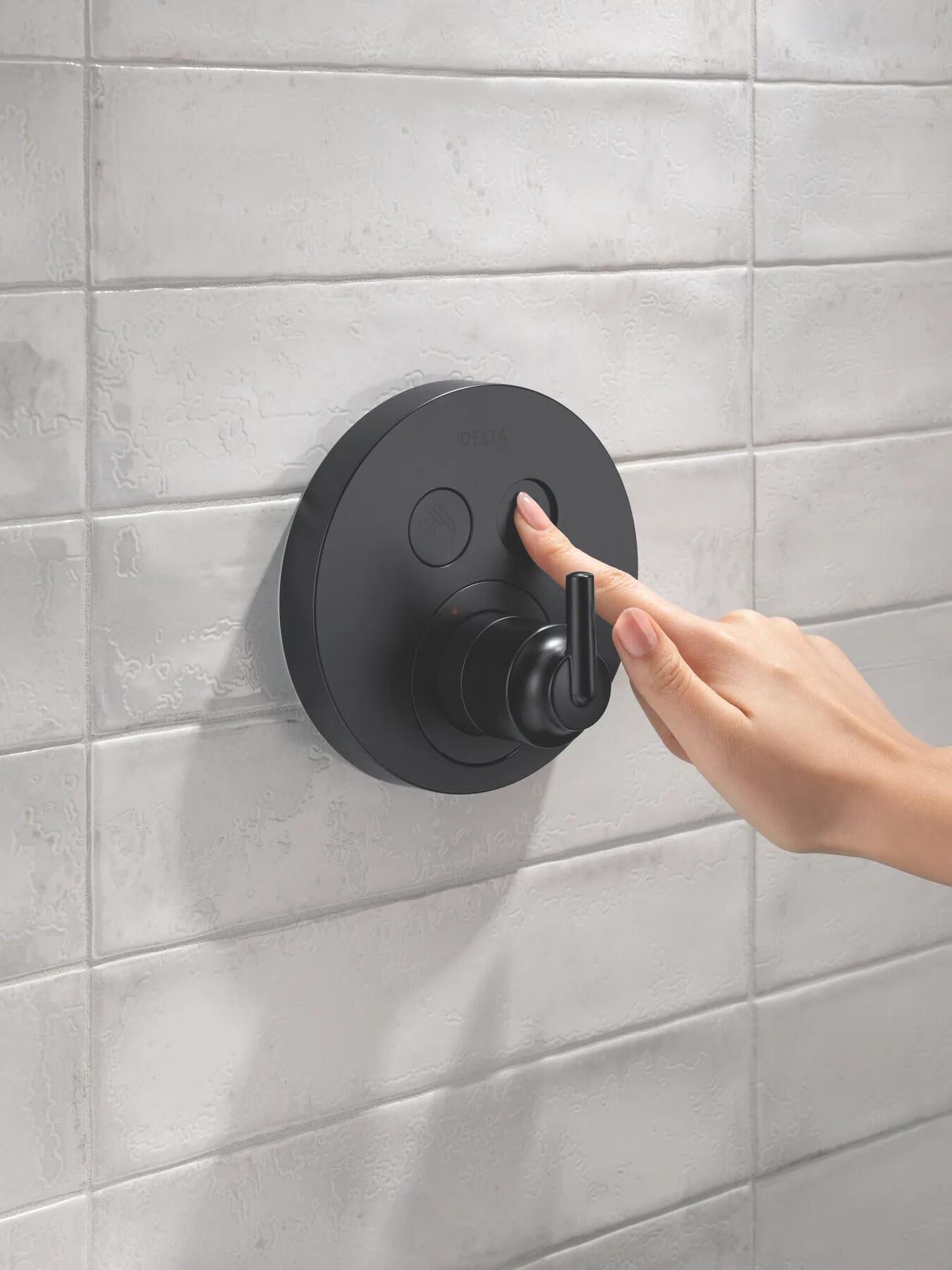 Round Contemporary Push-Button Shower