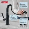 Single Handle Pull-Out Kitchen Faucet