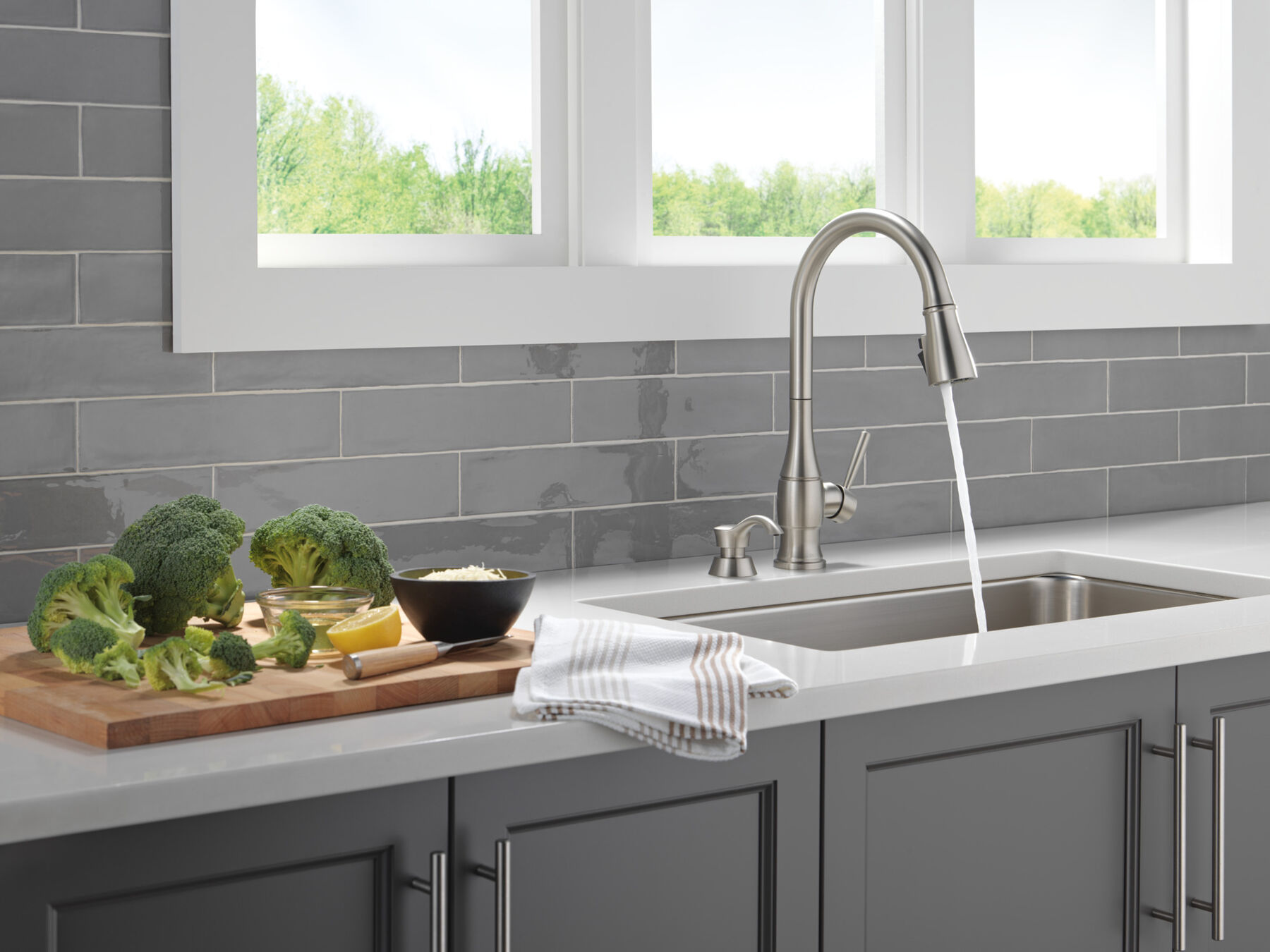 Pull-Down Kitchen Faucet w/Soap (Recertified)