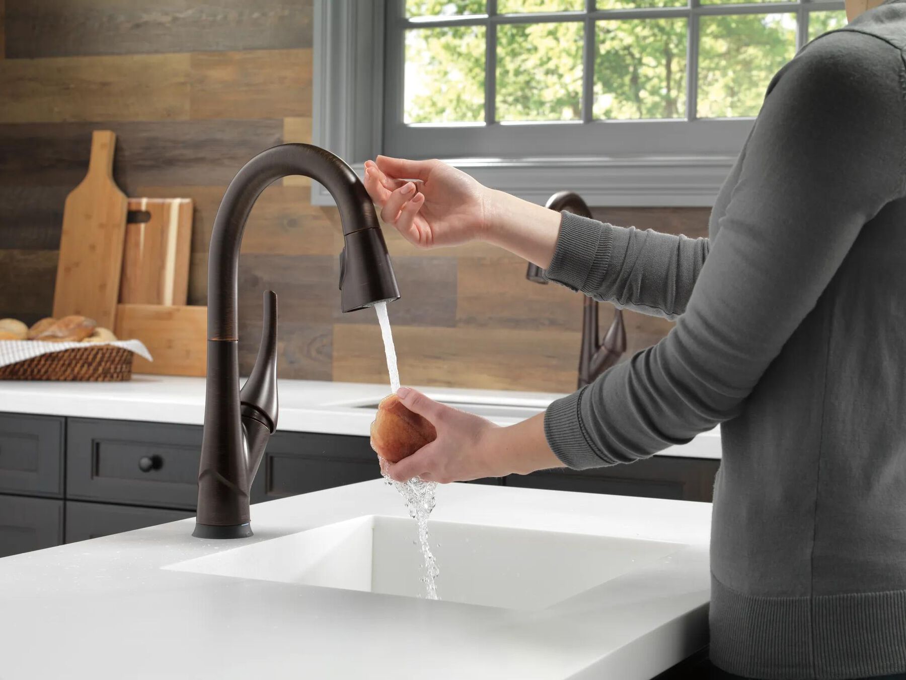 Single Handle Pull-Down Kitchen Faucet with Touch<sub>2</sub>O&reg; and ShieldSpray&reg; Technologies