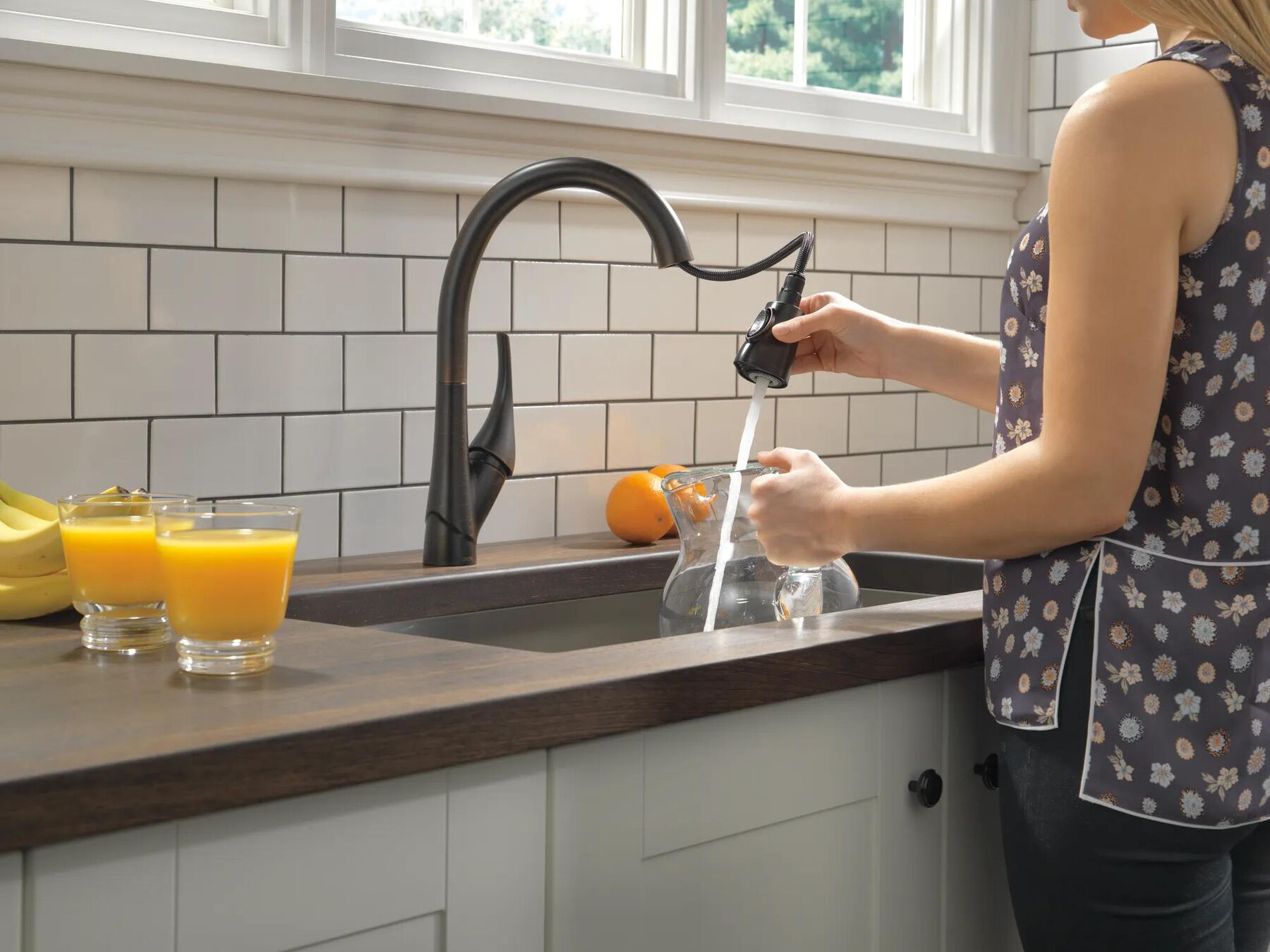 Single Handle Pull-Down Kitchen Faucet with ShieldSpray&reg; Technology