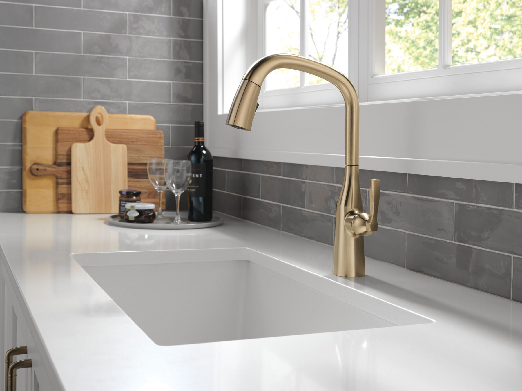 Single Handle Pull-Down Kitchen Faucet