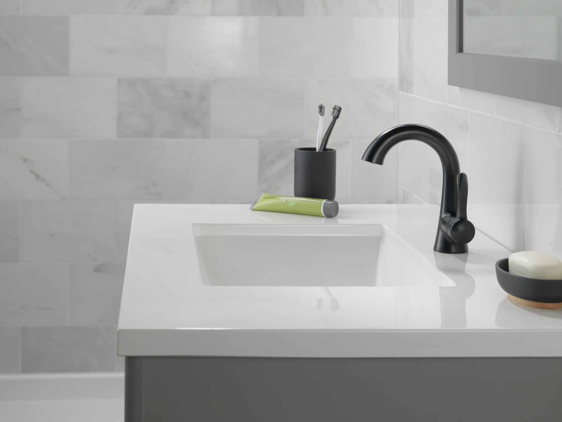 Single Handle Bathroom Faucet