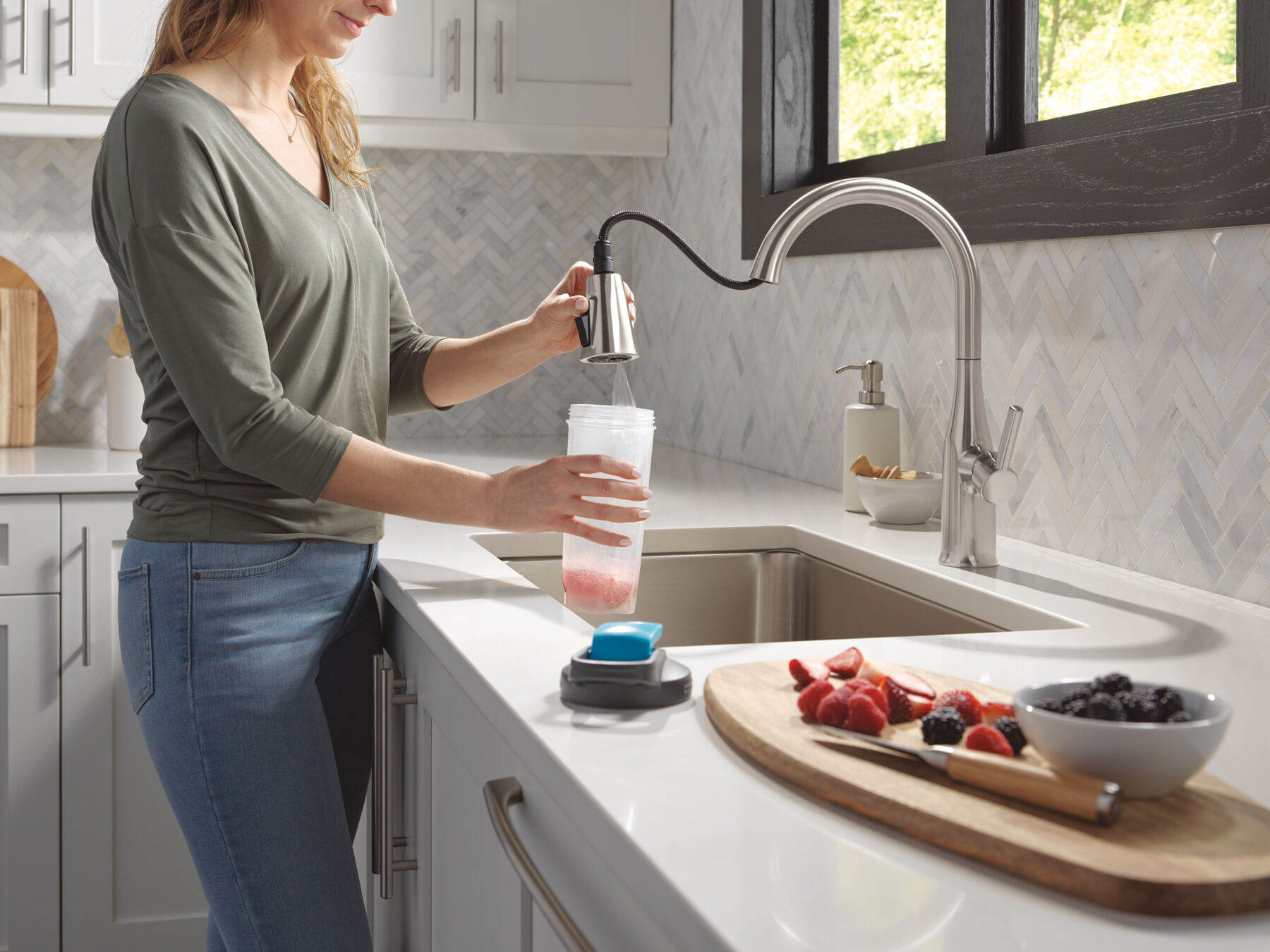 Pull-Down Kitchen 1 Handle with Soap Dispenser Bundle