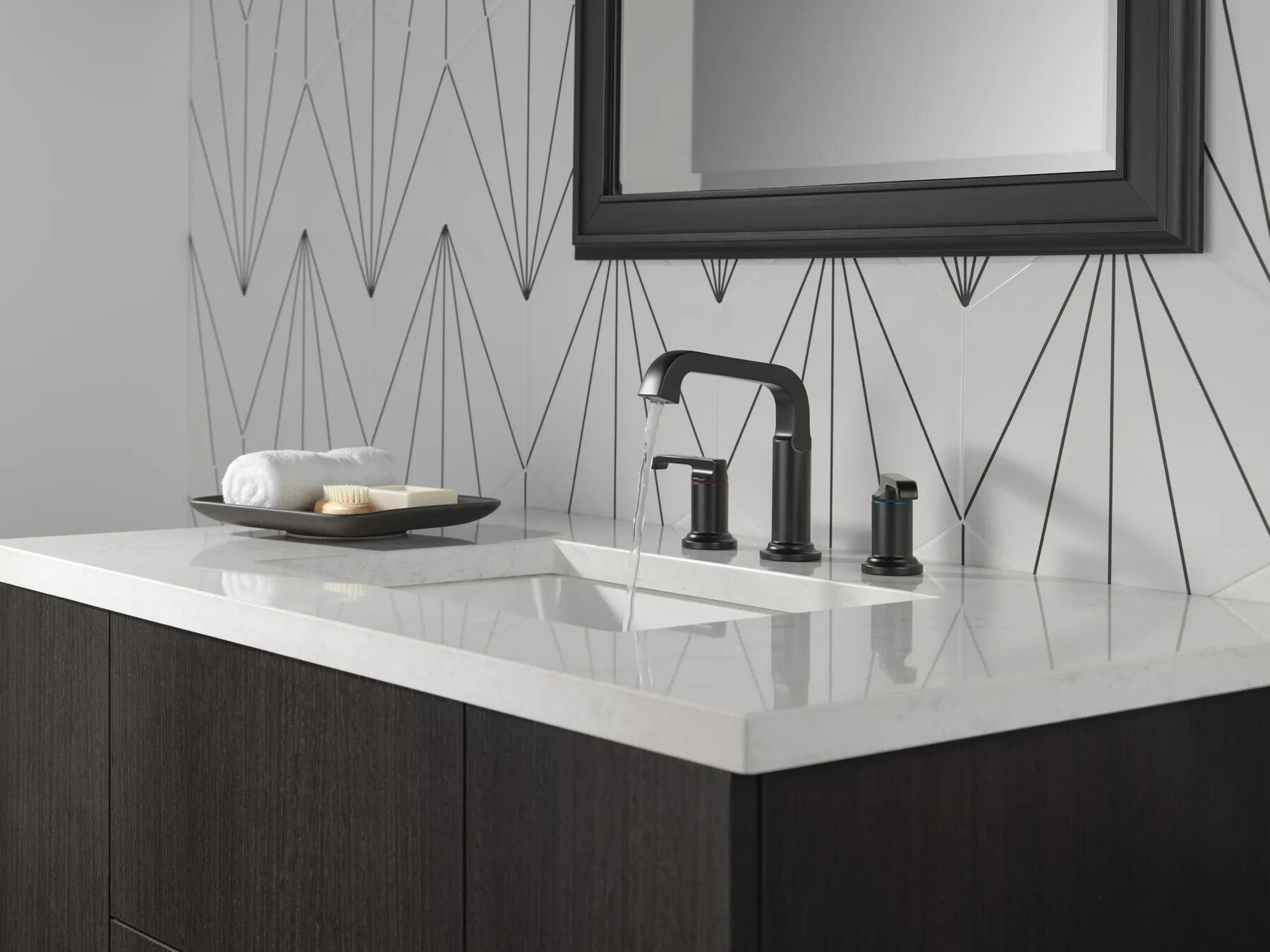 Two Handle Widespread Bathroom Faucet