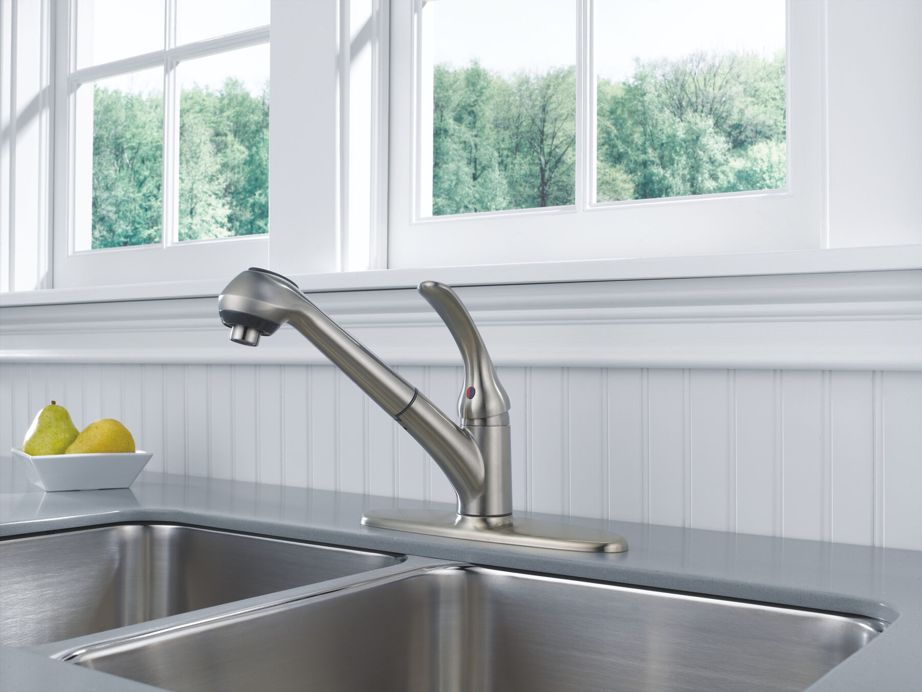 Single Handle Pull-Out Kitchen Faucet