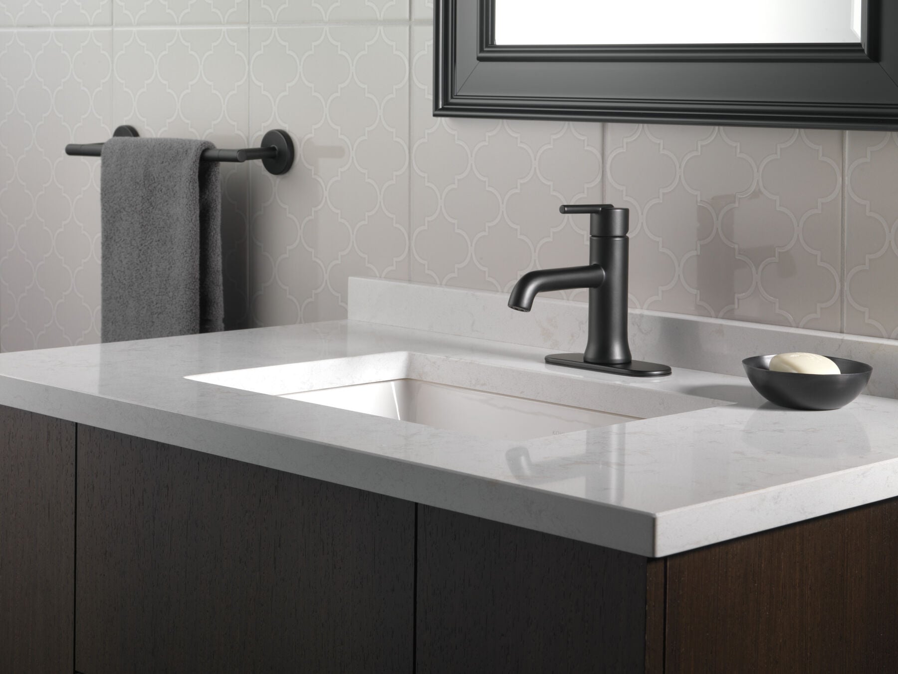 Single Handle Bathroom Faucet