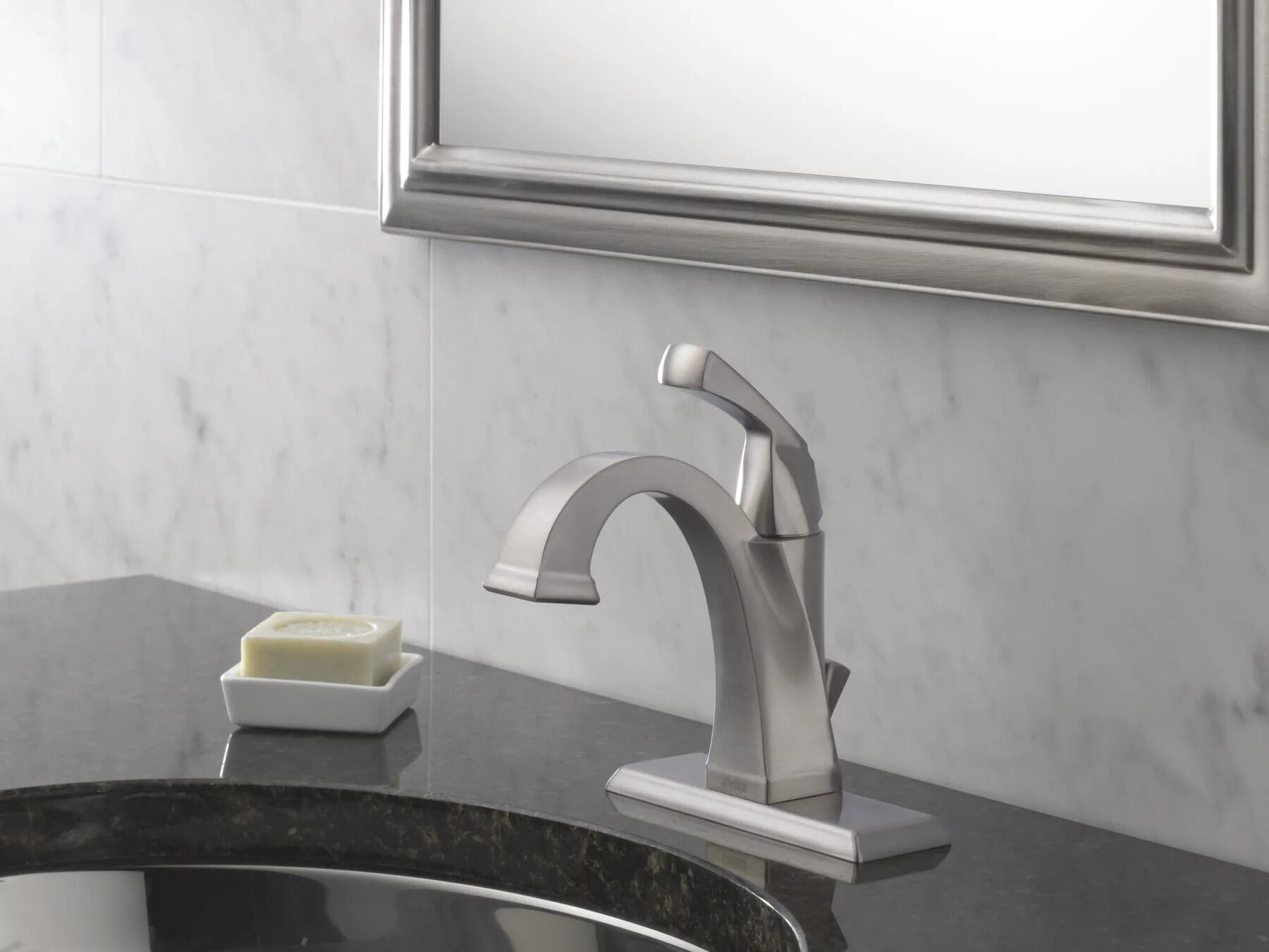 Single Handle Bathroom Faucet