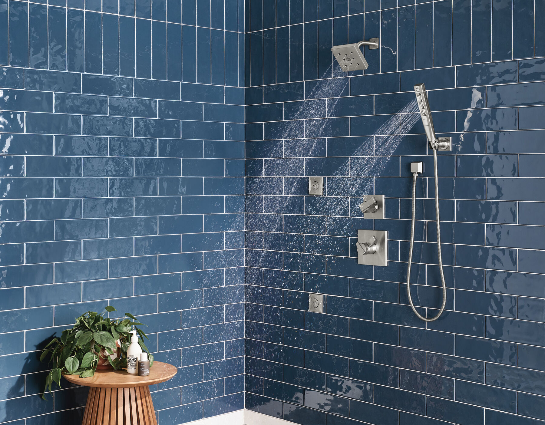 H<sub>2</sub>Okinetic&reg; 4-Setting Wall Mount Hand Shower