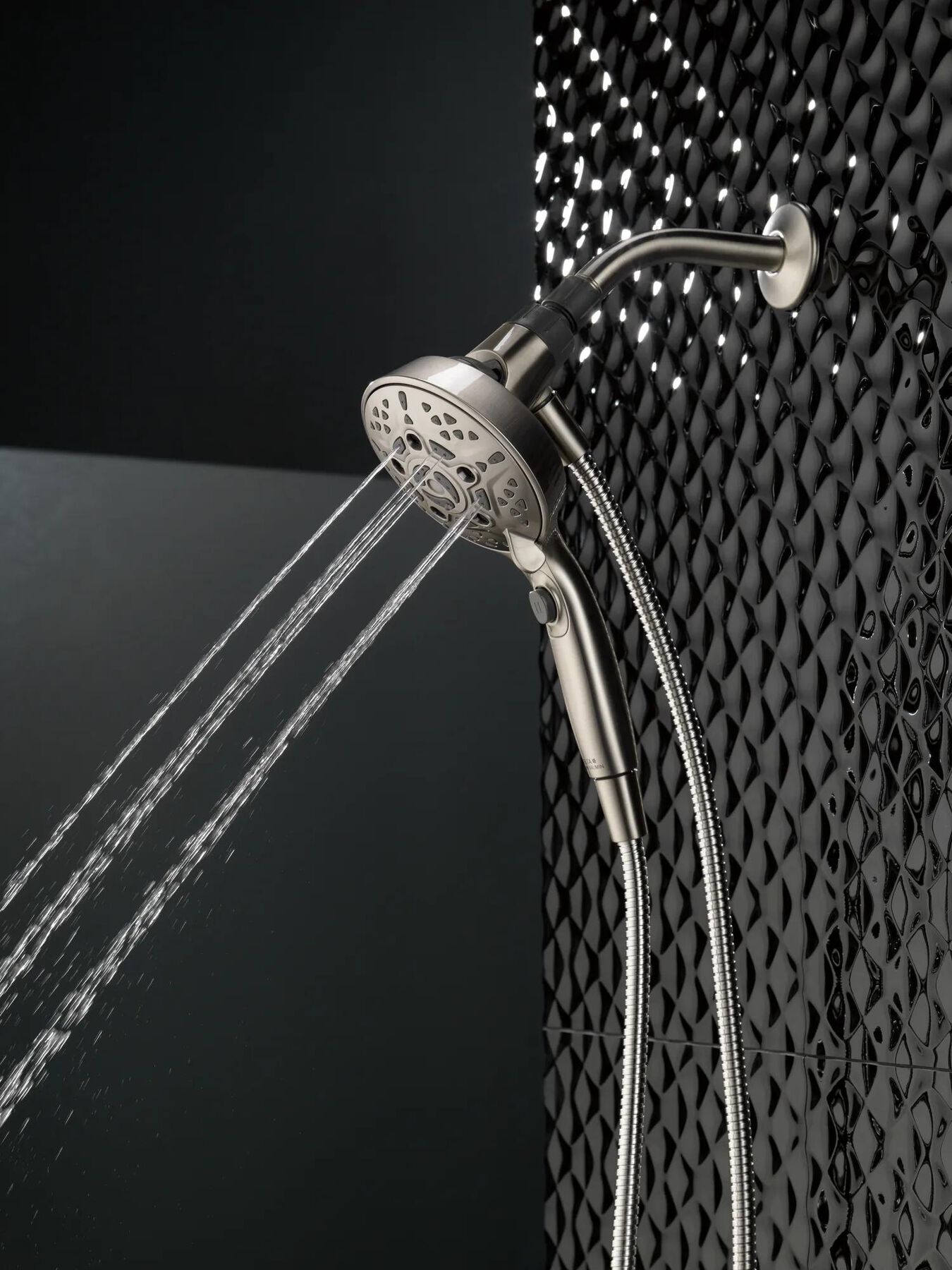 SureDock&trade; 7-Setting Hand Shower