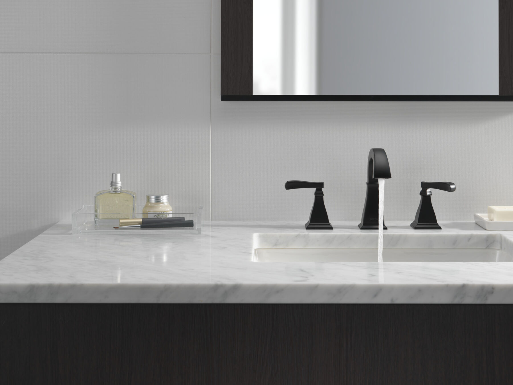 Two Handle Widespread Bathroom Faucet (Recertified)