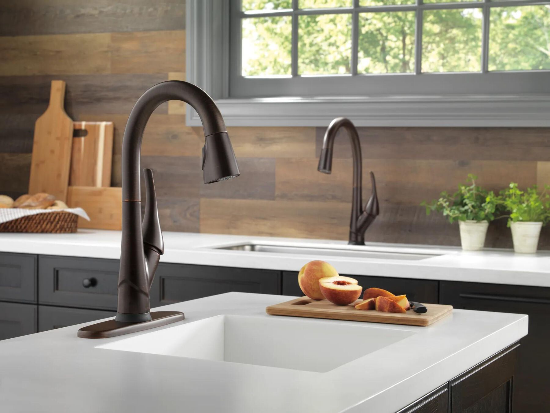 Single Handle Pull-Down Kitchen Faucet with Touch<sub>2</sub>O&reg; and ShieldSpray&reg; Technologies