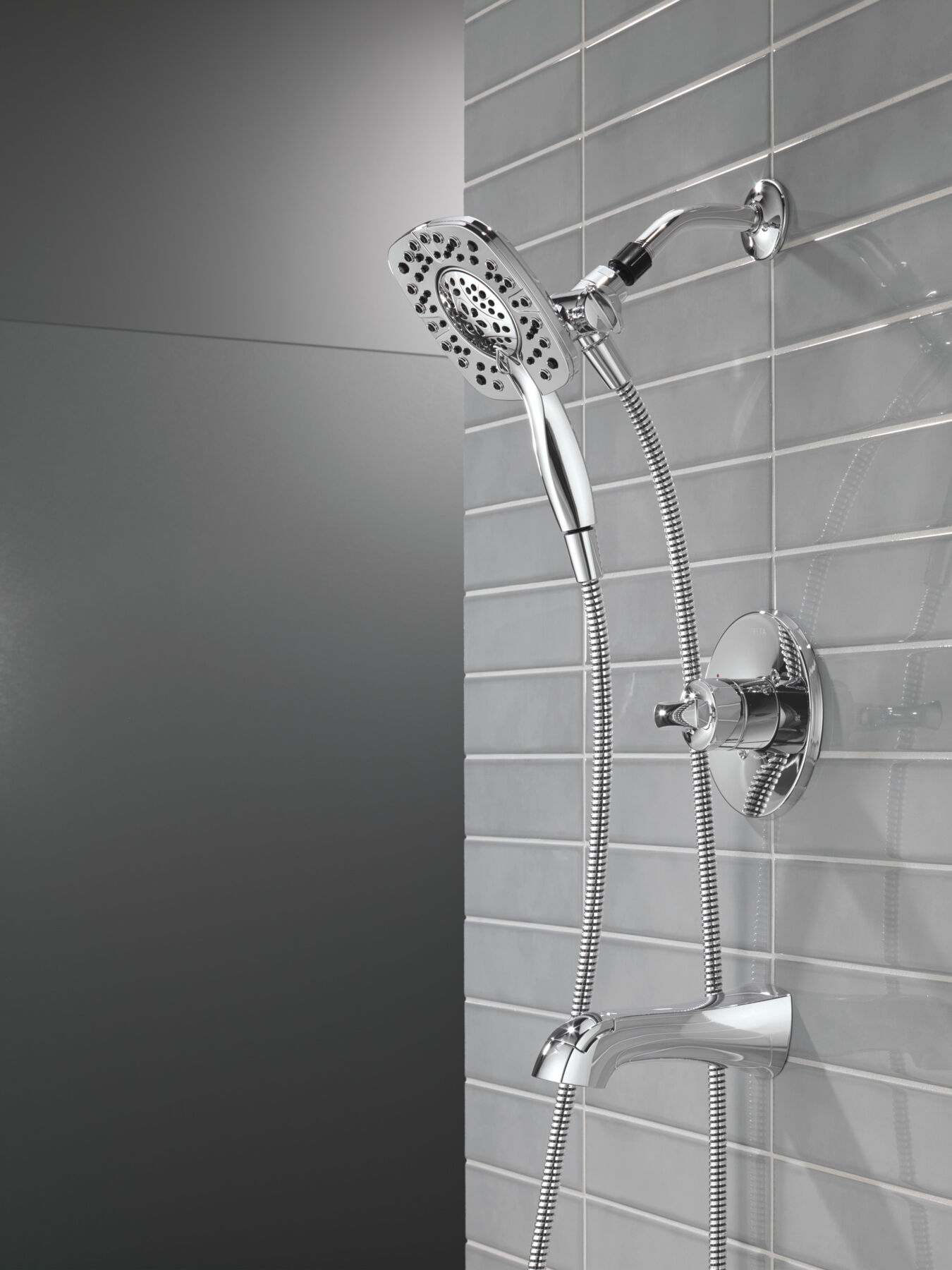 Monitor&reg; 14 Series Tub and Shower