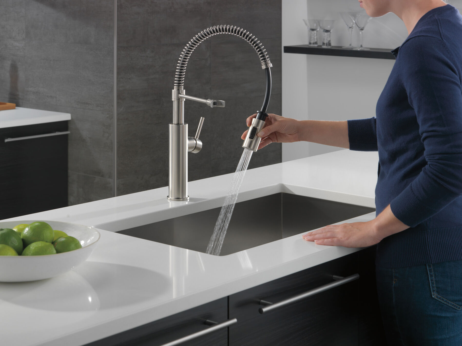 Single-Handle Pull-Down Spring Kitchen Faucet (Recertified)