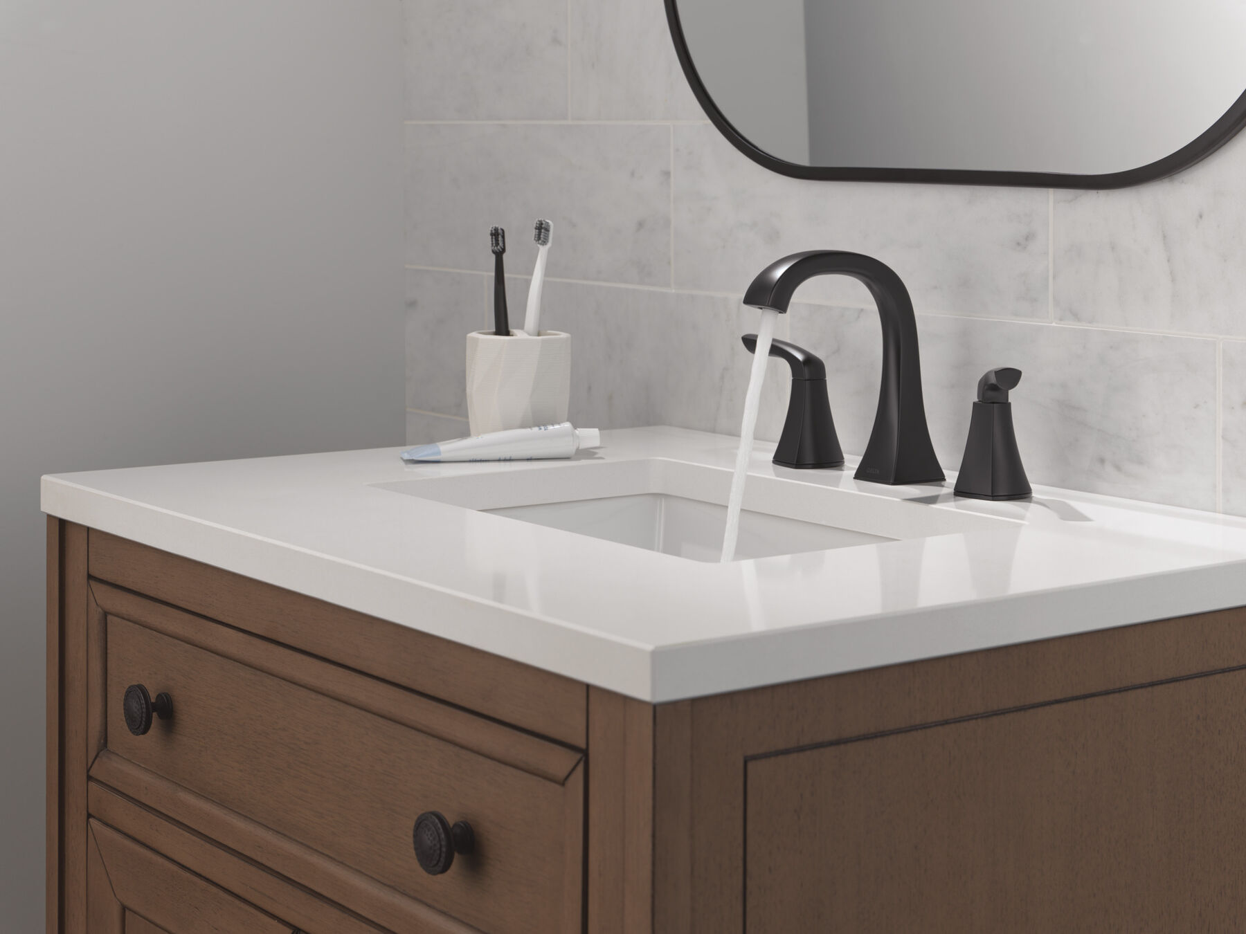 Two Handle Widespread Bathroom Faucet