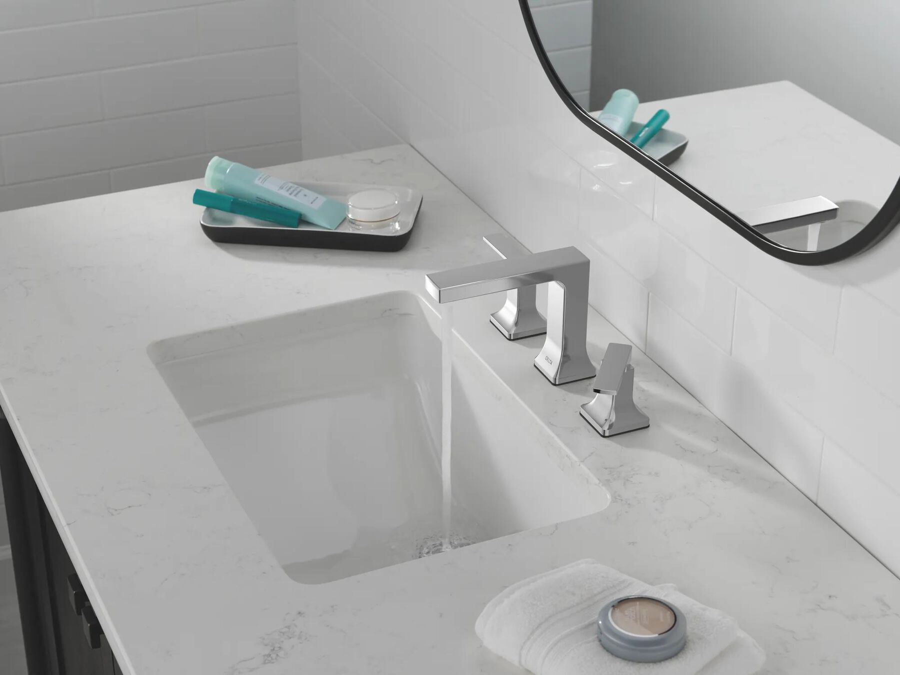 Two Handle Widespread Bathroom Faucet (Recertified)