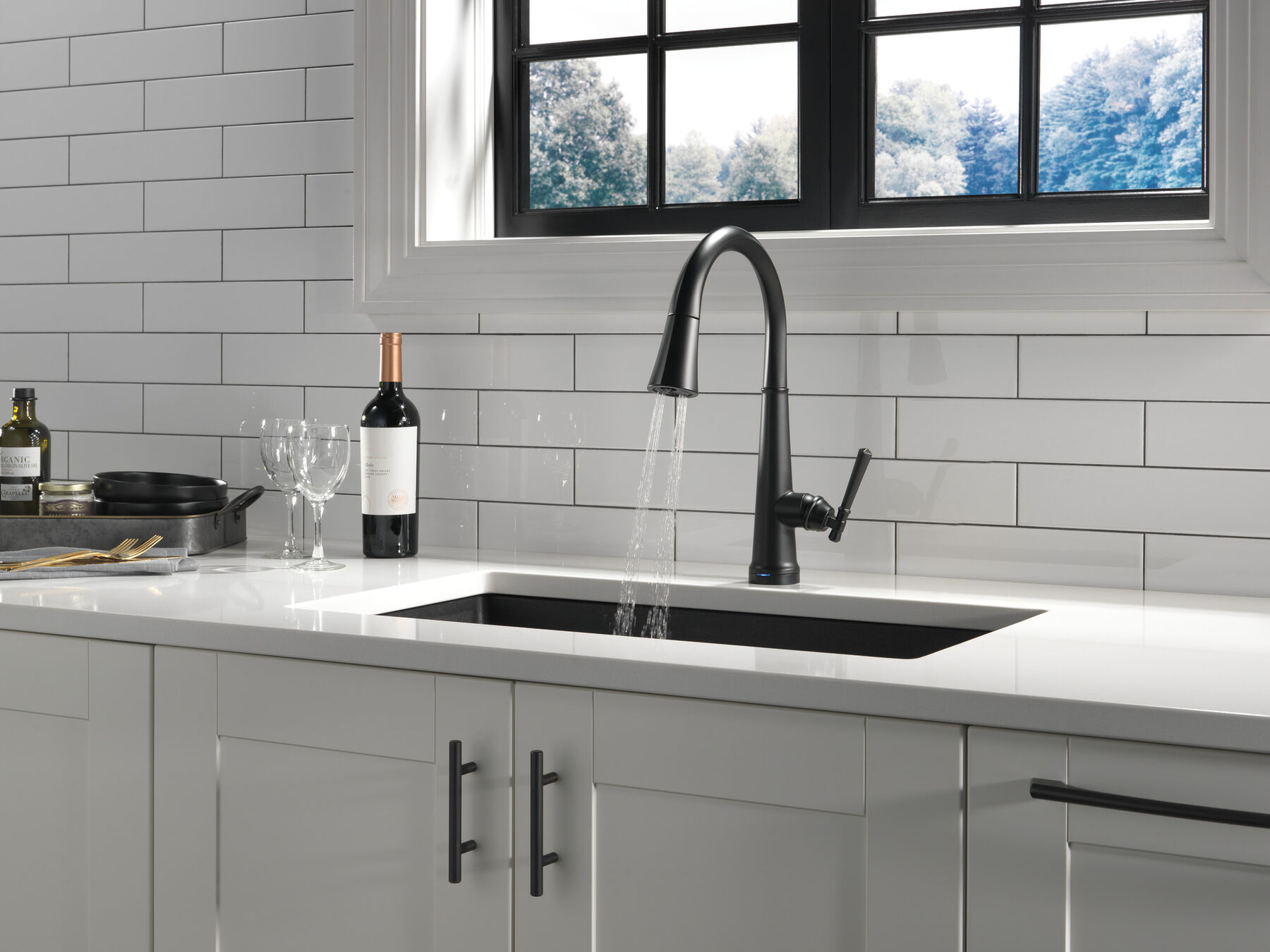 Single Handle Pull-Down Kitchen Faucet with Touch<sub>2</sub>O&reg; Technology