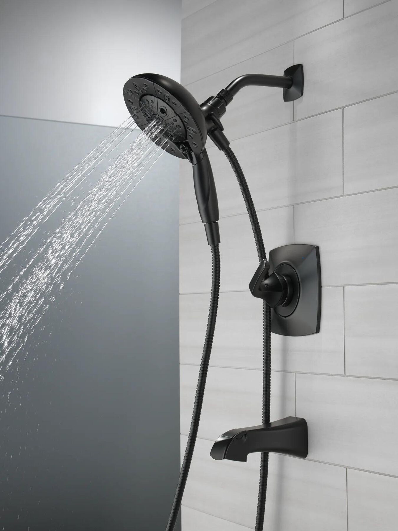 Monitor&reg; 14 Series Tub and Shower with In2ition&reg; Two-in-One Shower