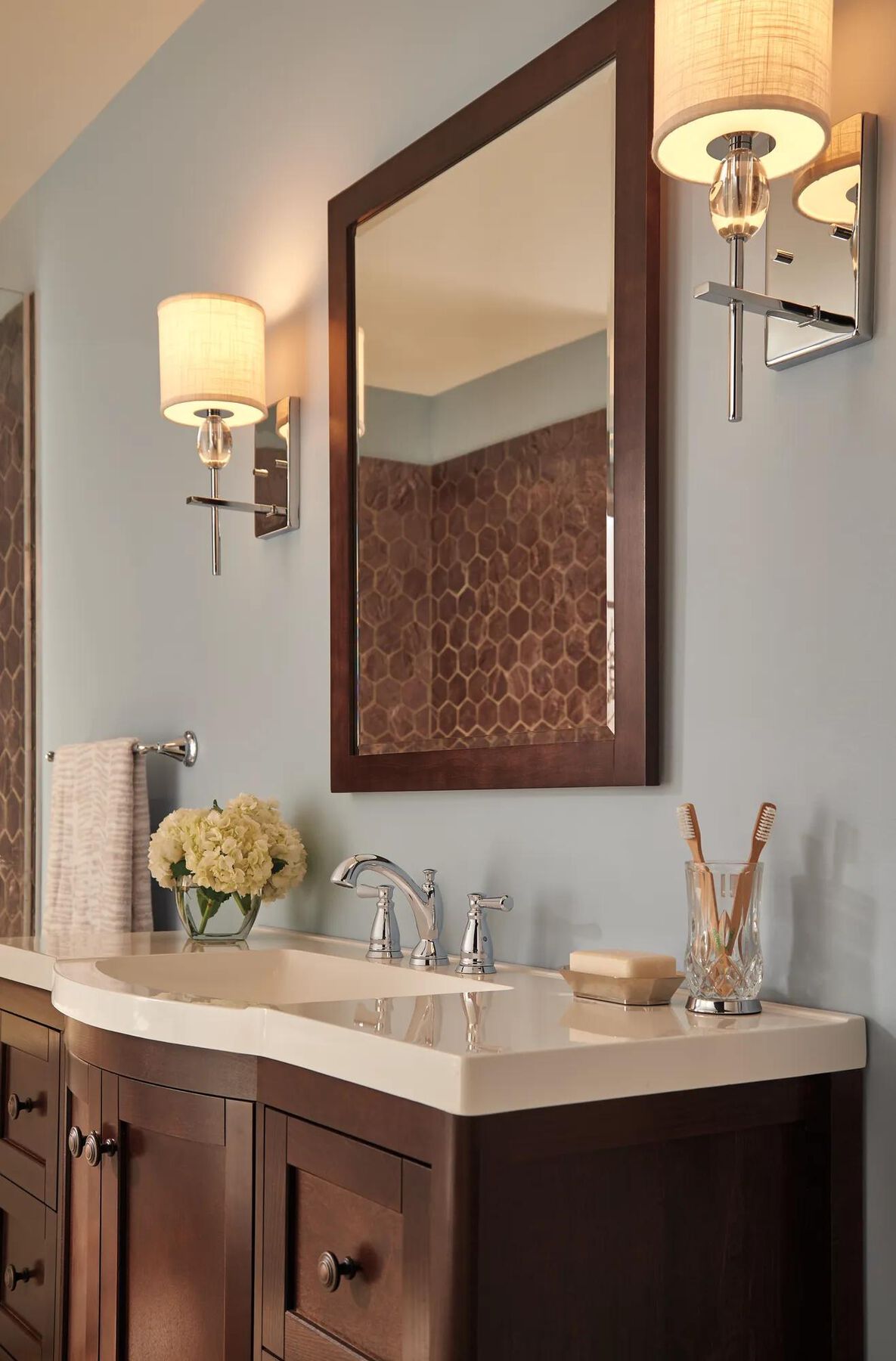 Traditional Two Handle Widespread Bathroom Faucet