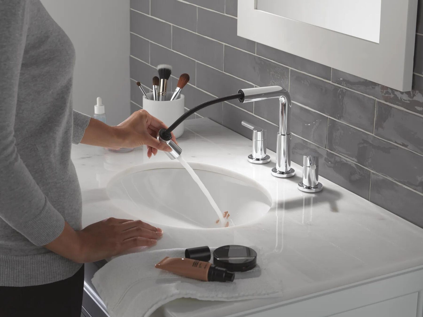 Two Handle Widespread Pull-Down Bathroom Faucet