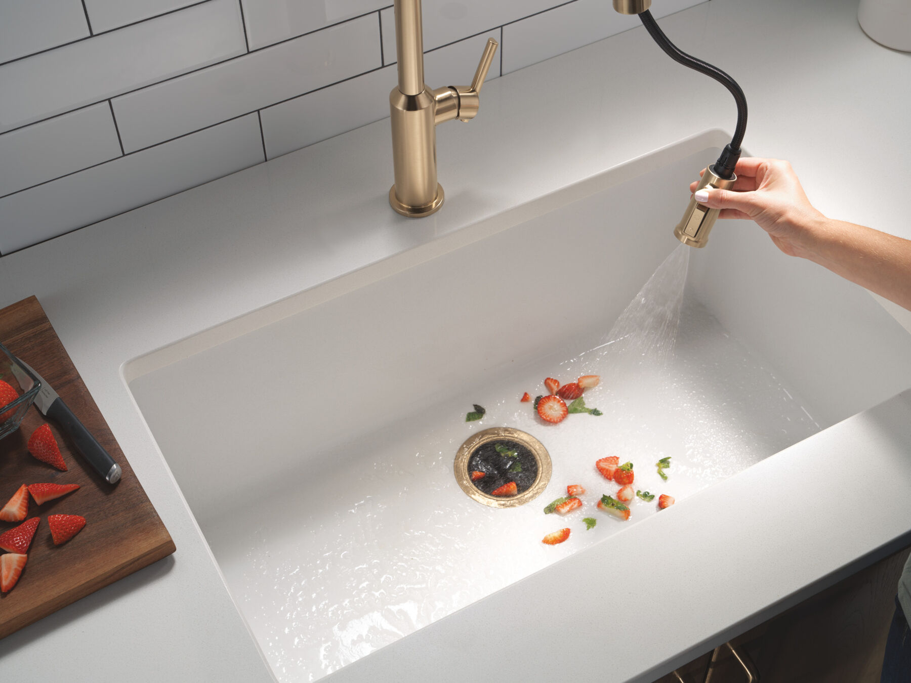 Single Handle Pull-Down Kitchen Faucet
