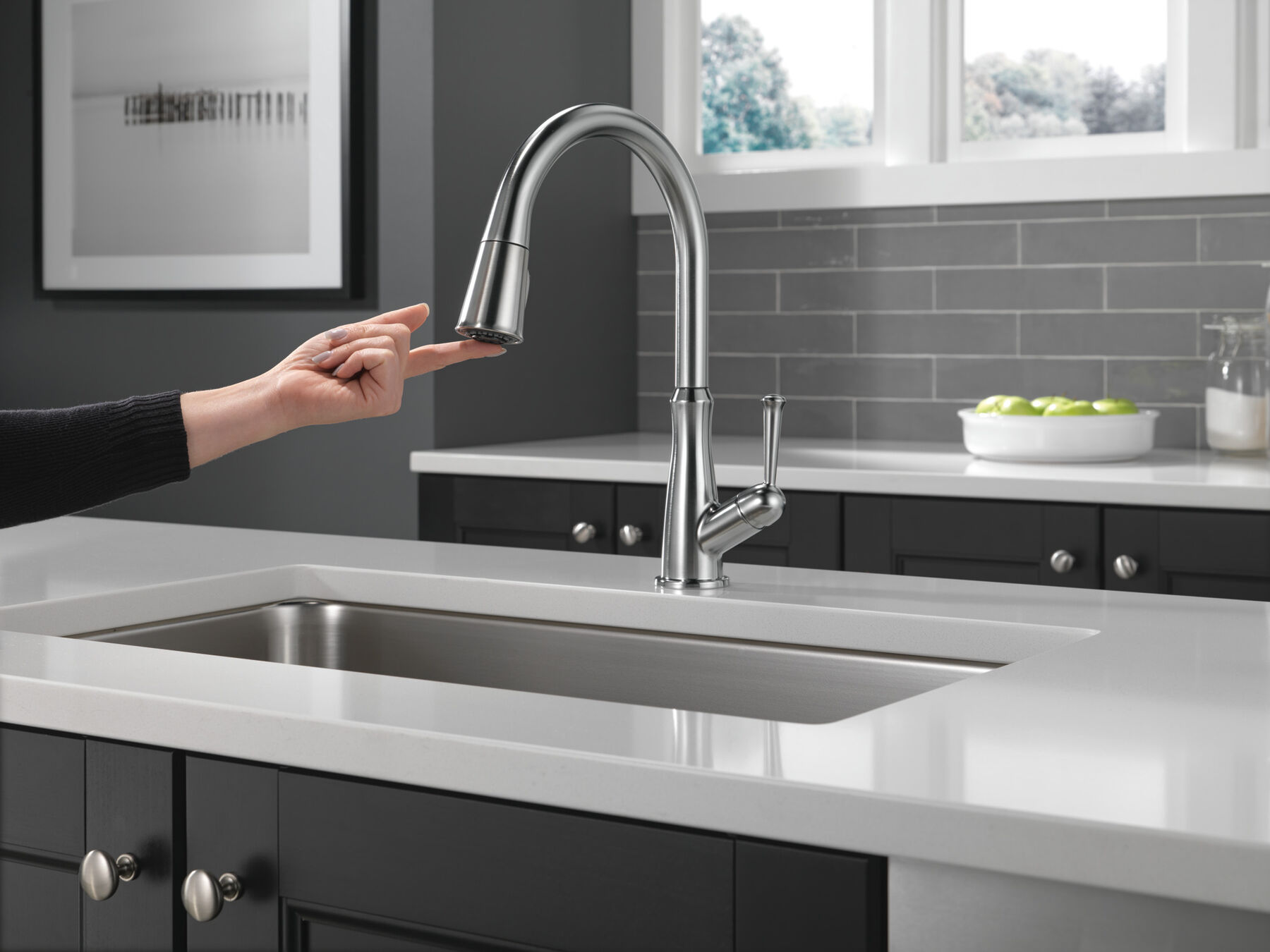 Single Handle Pull-Down Kitchen Faucet