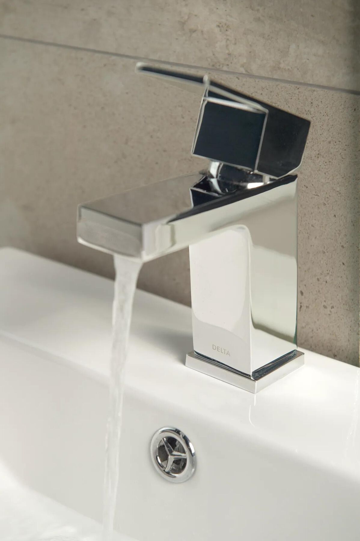 Single Handle Bathroom Faucet