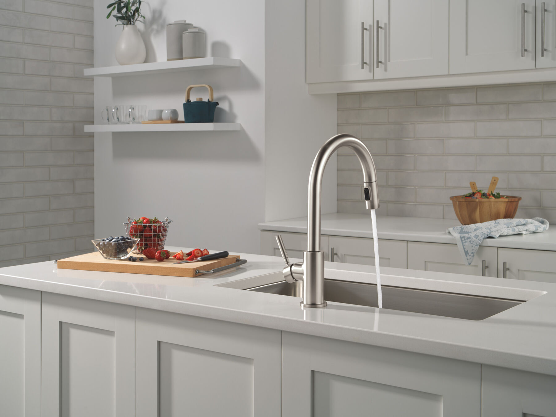Single Handle Pull-Down Kitchen Faucet&nbsp;