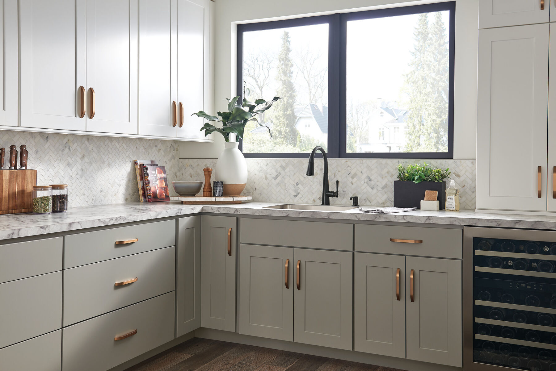 Single Handle Pull-Down Kitchen Faucet