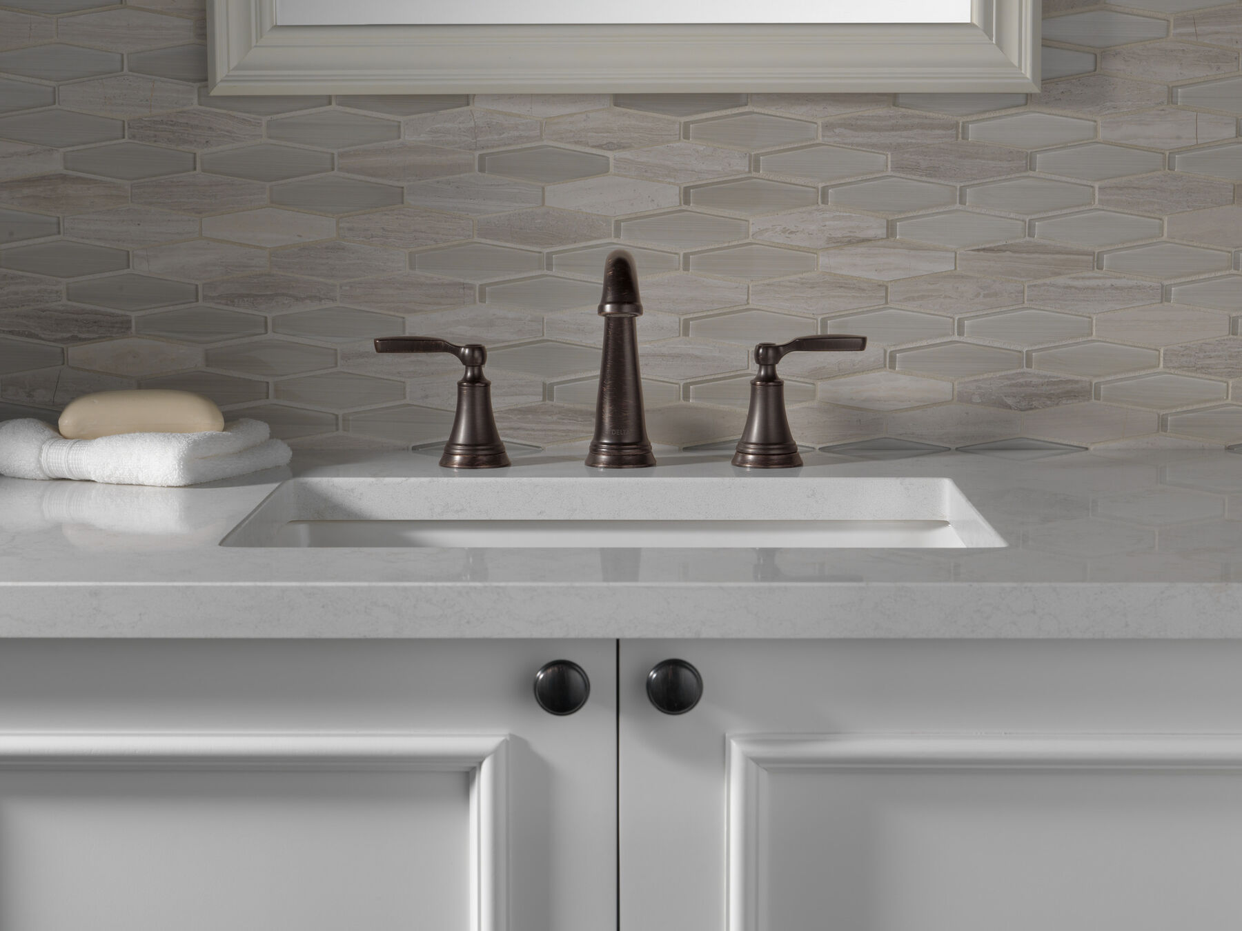 Two Handle Widespread Bathroom Faucet