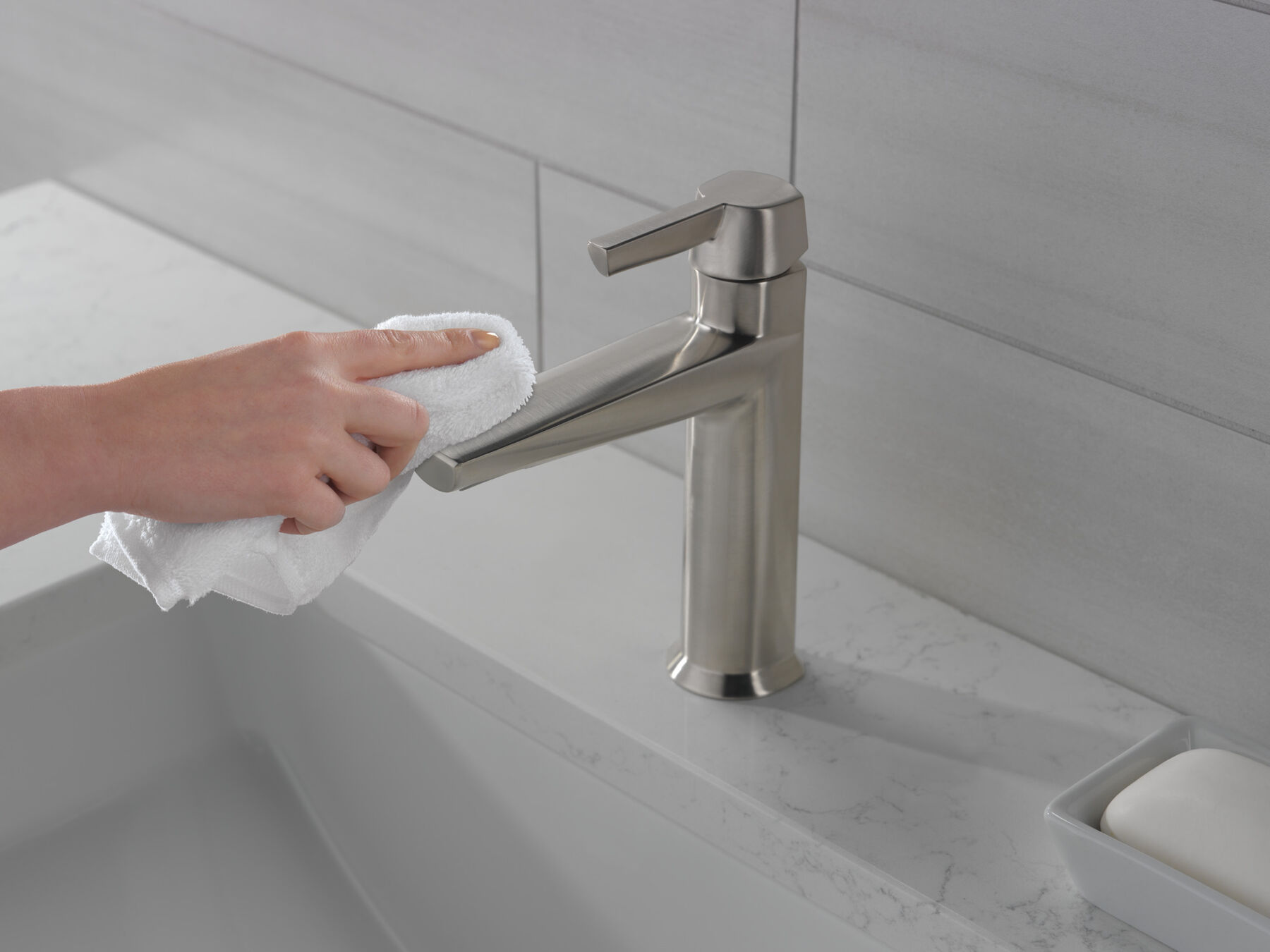 Single Handle Bathroom Faucet