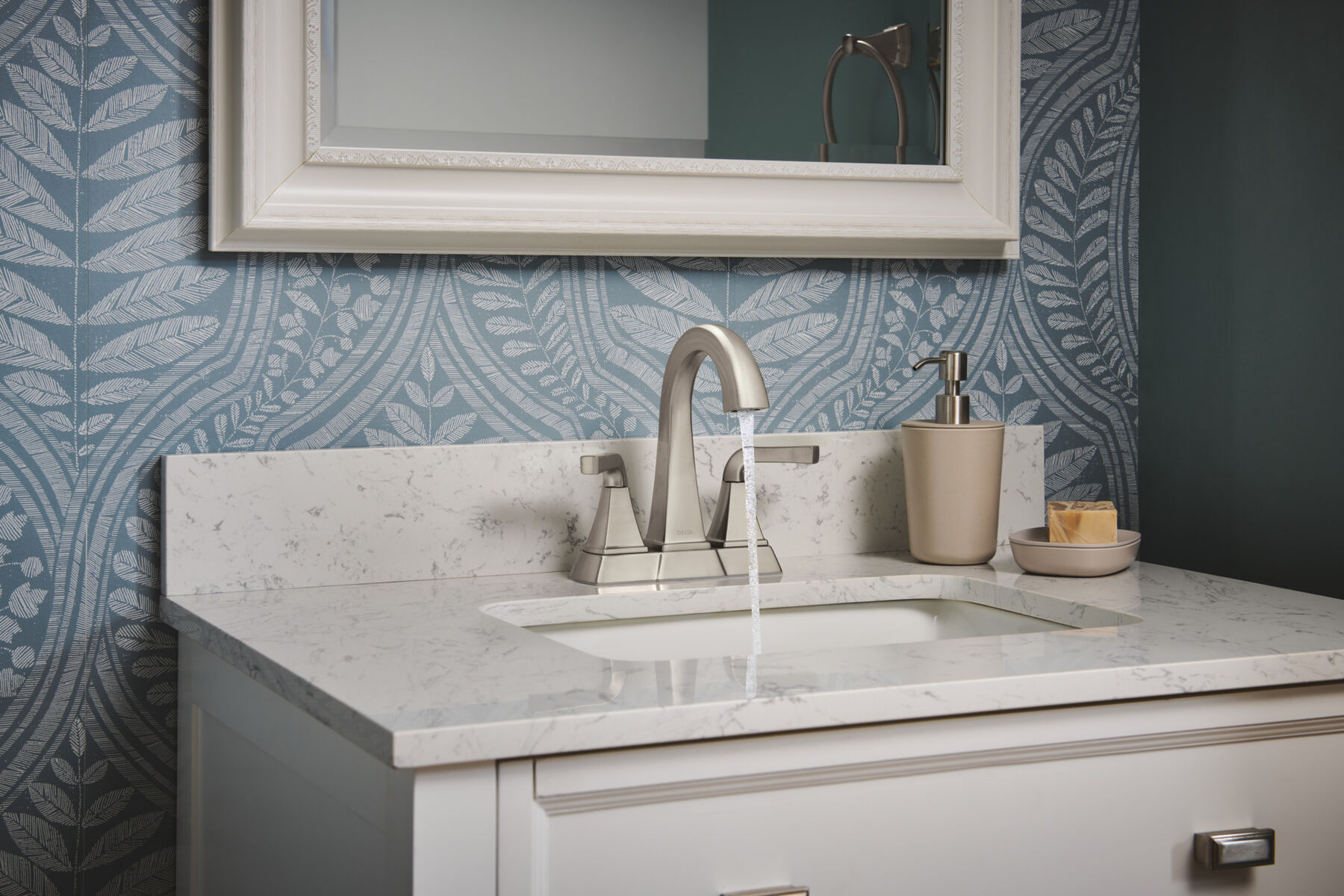 Centerset Faucet - (Recertified)