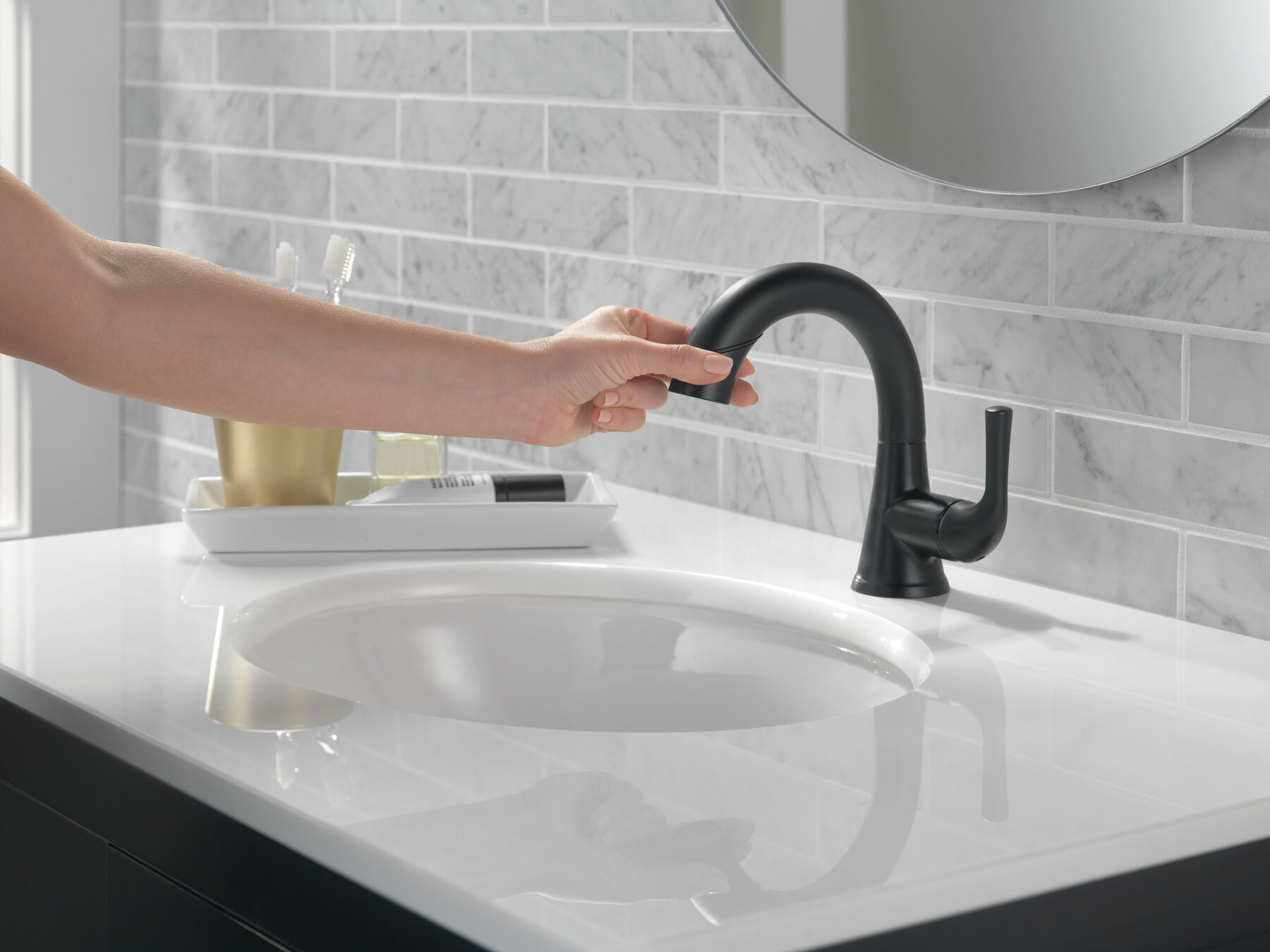 Single Handle Pull-Down Bathroom Faucet