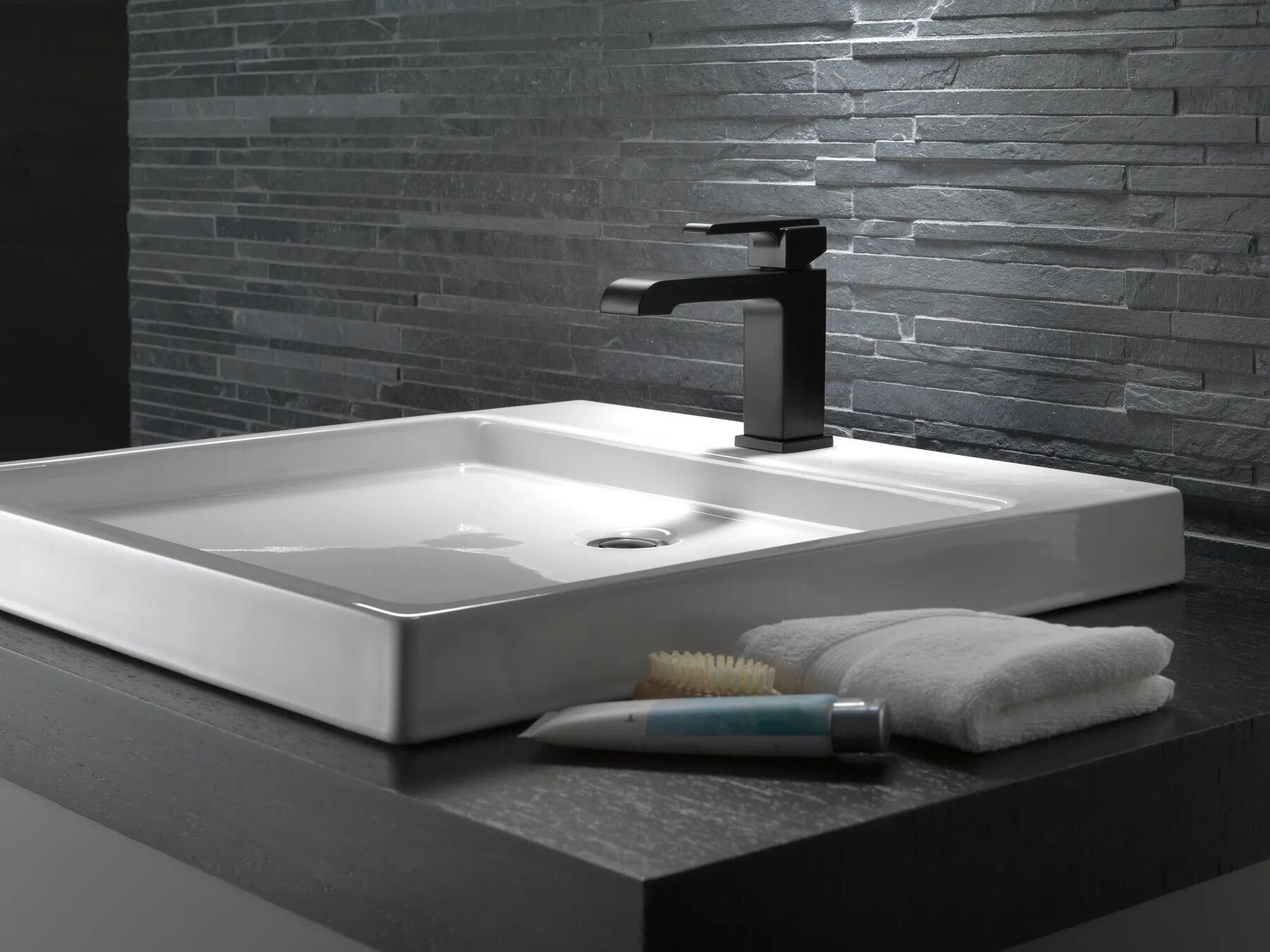 Single Handle Bathroom Faucet