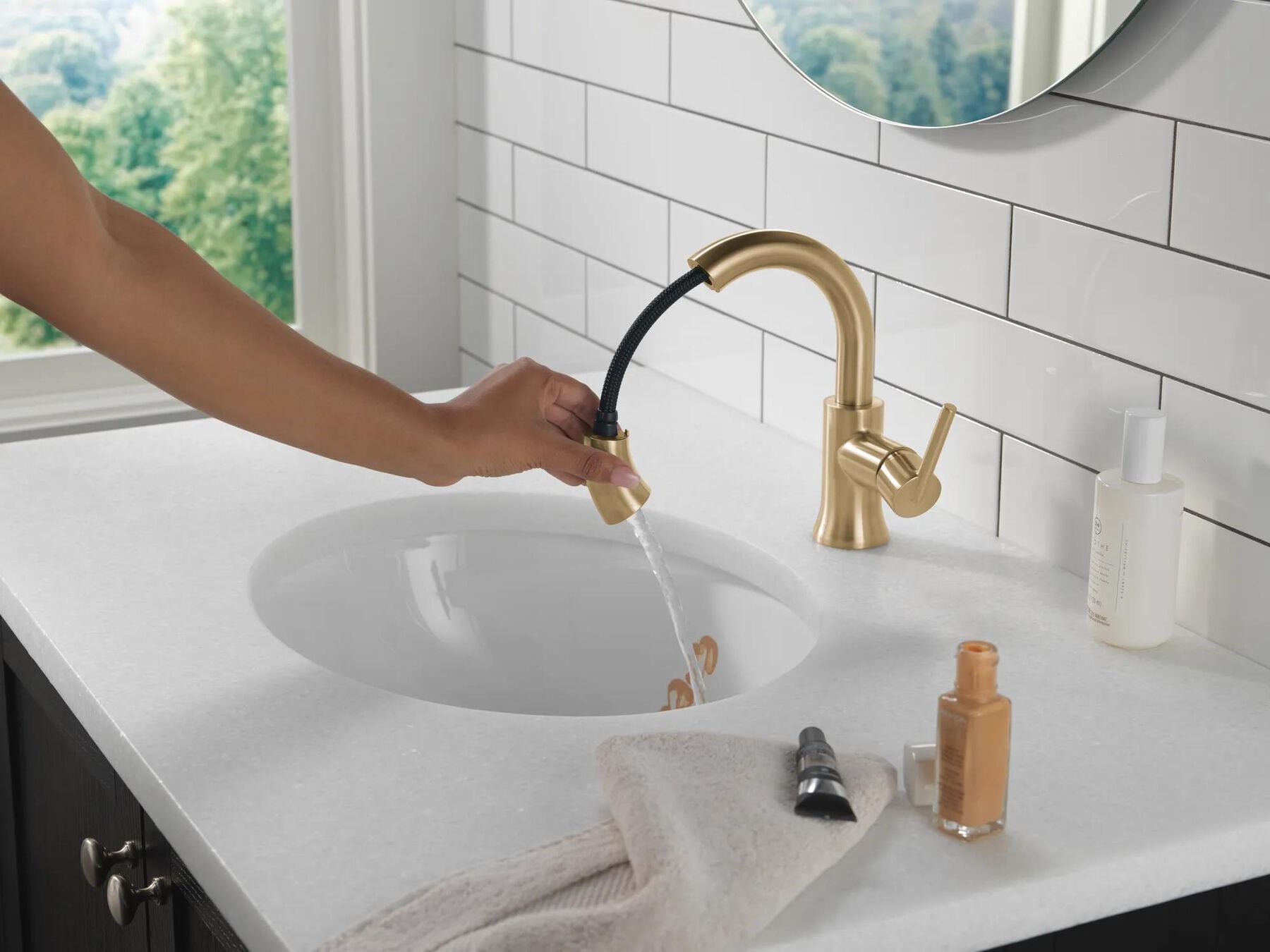 Single Handle Pull Down Bathroom Faucet