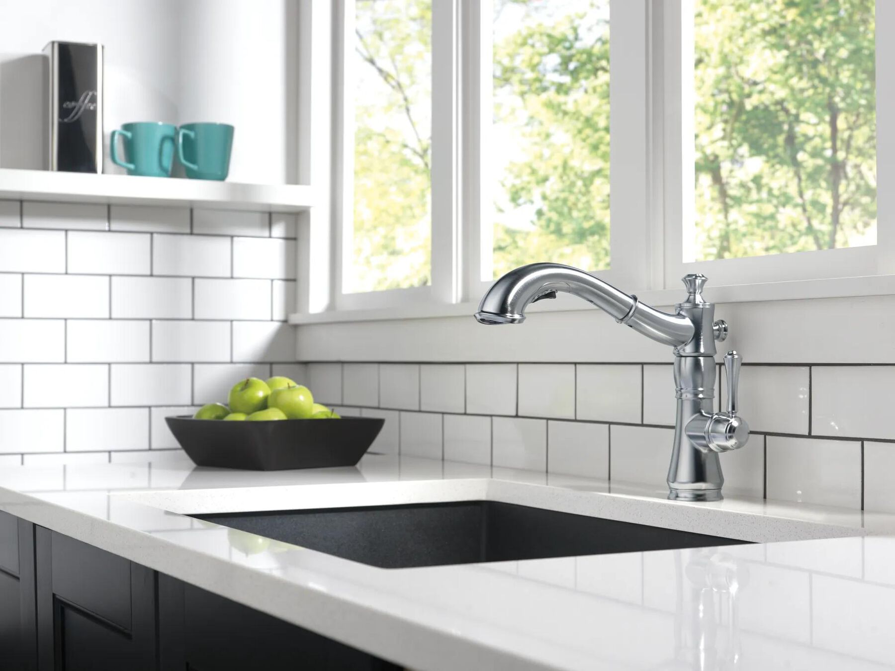 Single Handle Pull-Out Kitchen Faucet
