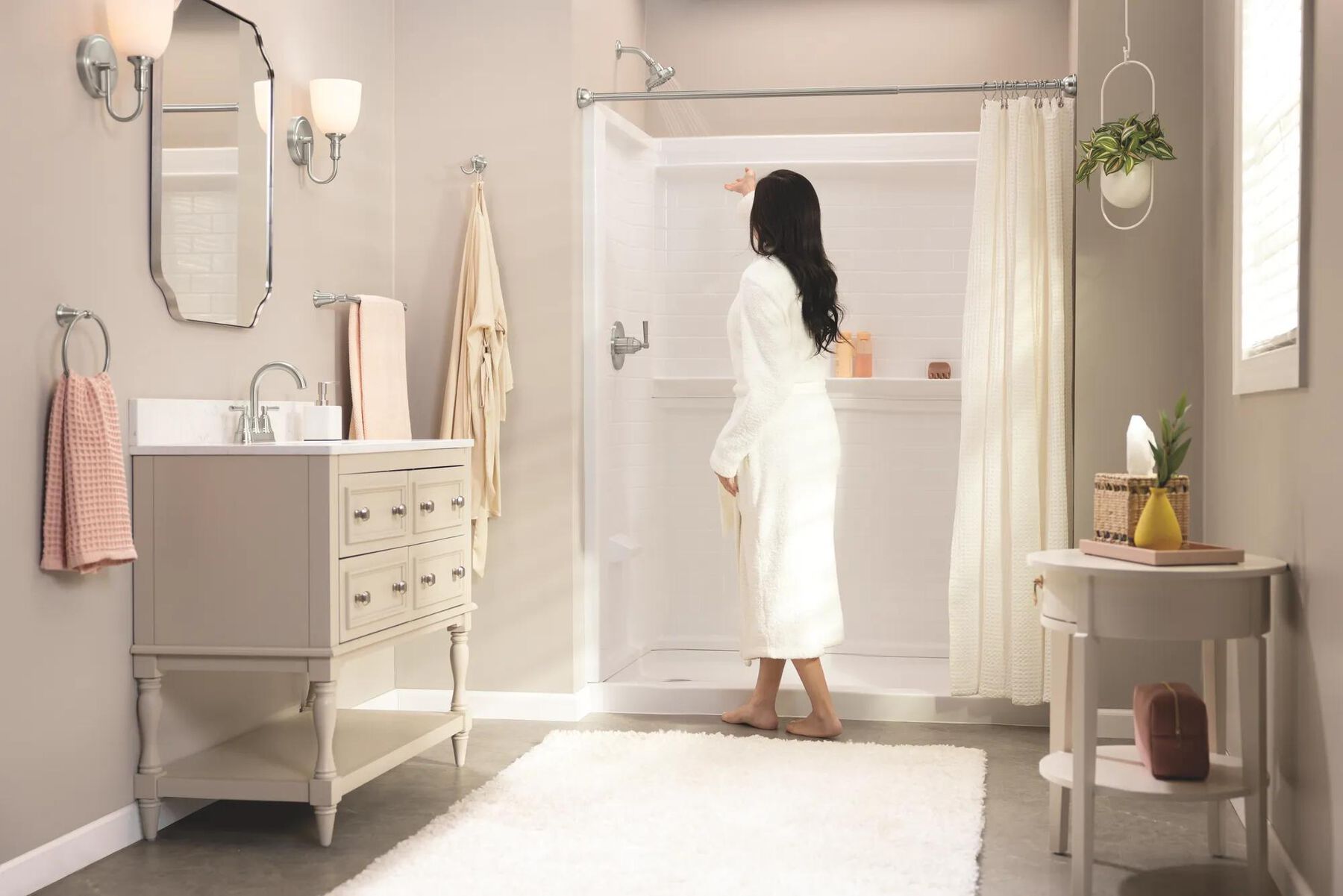 Monitor&reg; 14 Series Tub and Shower