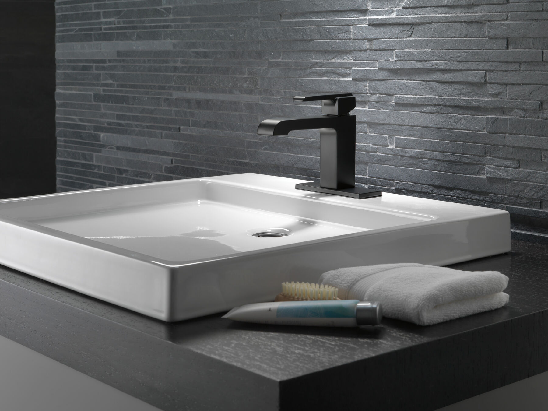 Single Handle Bathroom Faucet