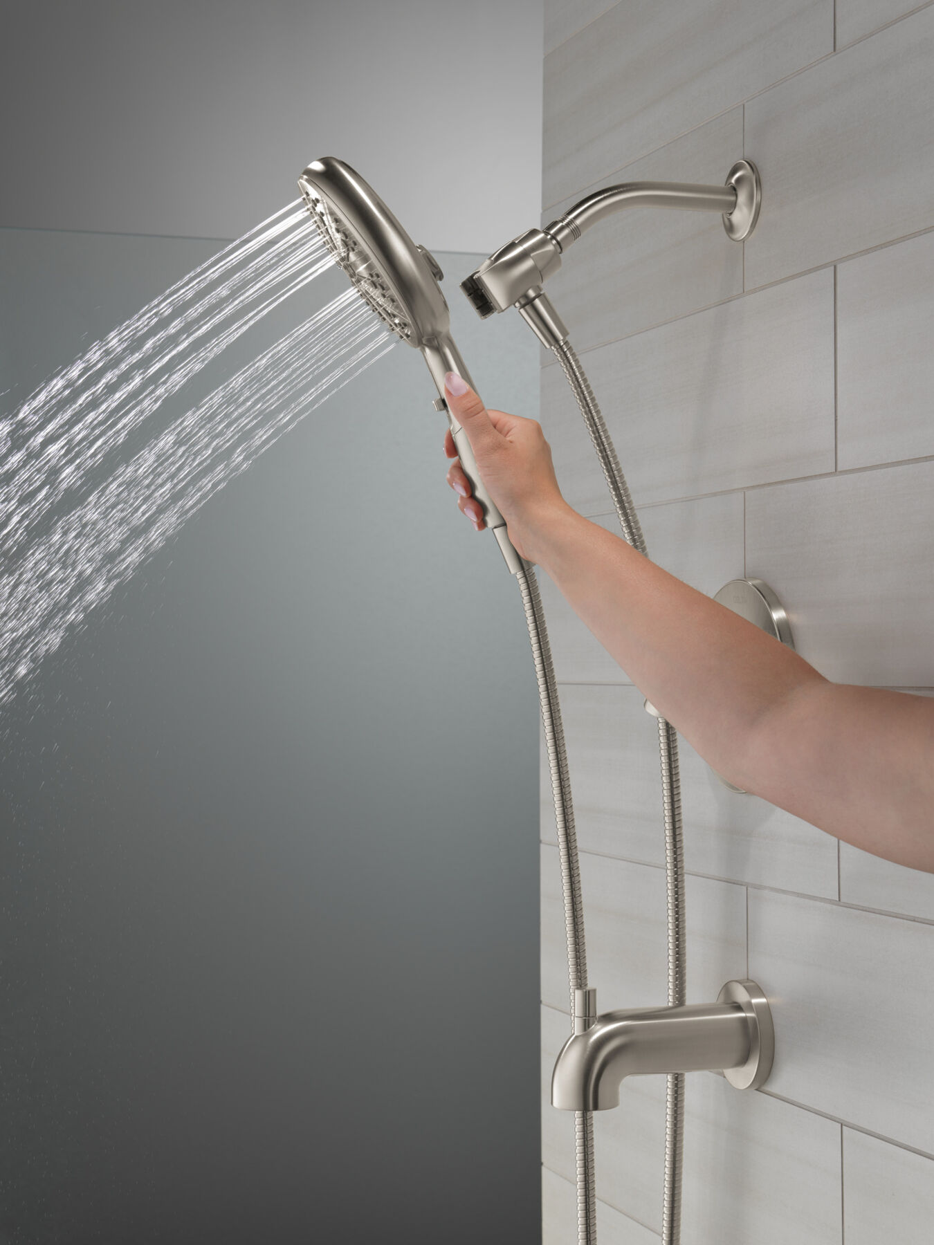 Monitor&reg; 14 Series Tub and Shower with SureDock&reg; Hand Shower