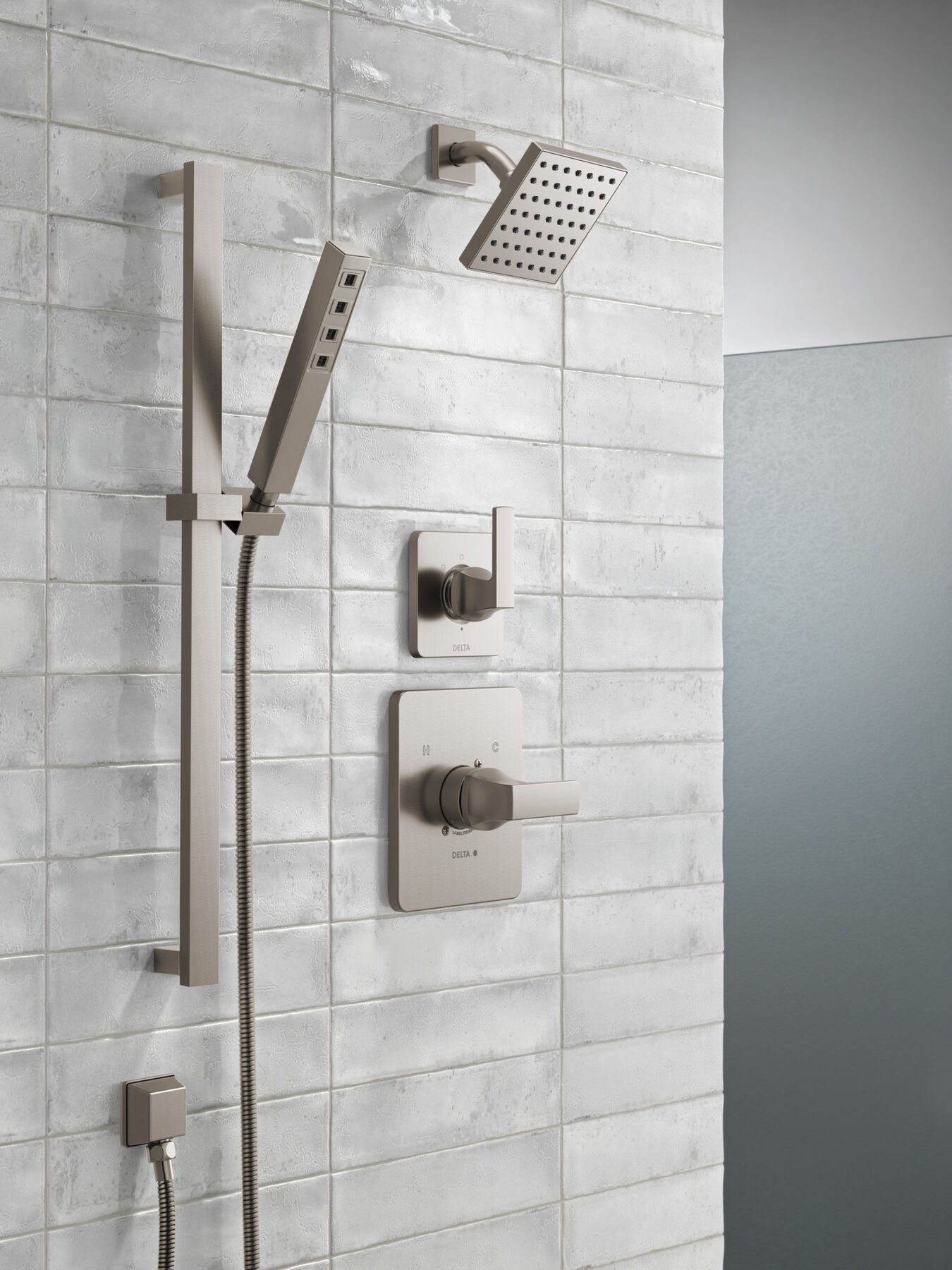 H<sub>2</sub>Okinetic&reg; Single-Setting Slide Bar Hand Shower