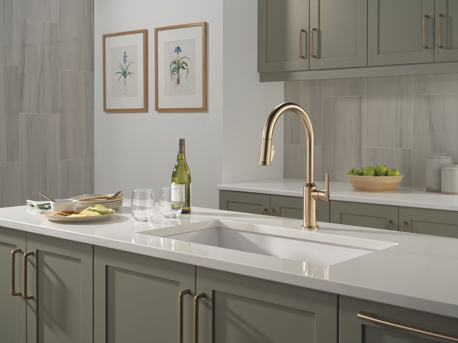 Single Handle Pull-Down Kitchen Faucet