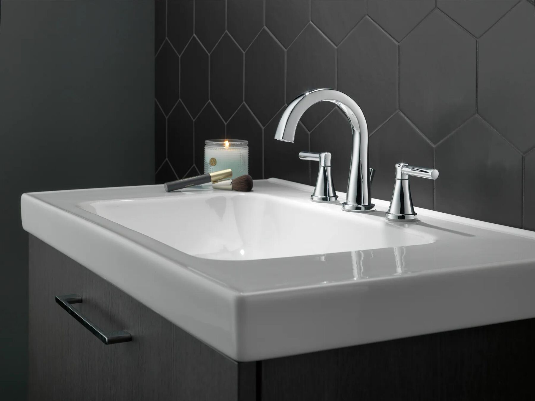 Two Handle Widespread Bathroom Faucet