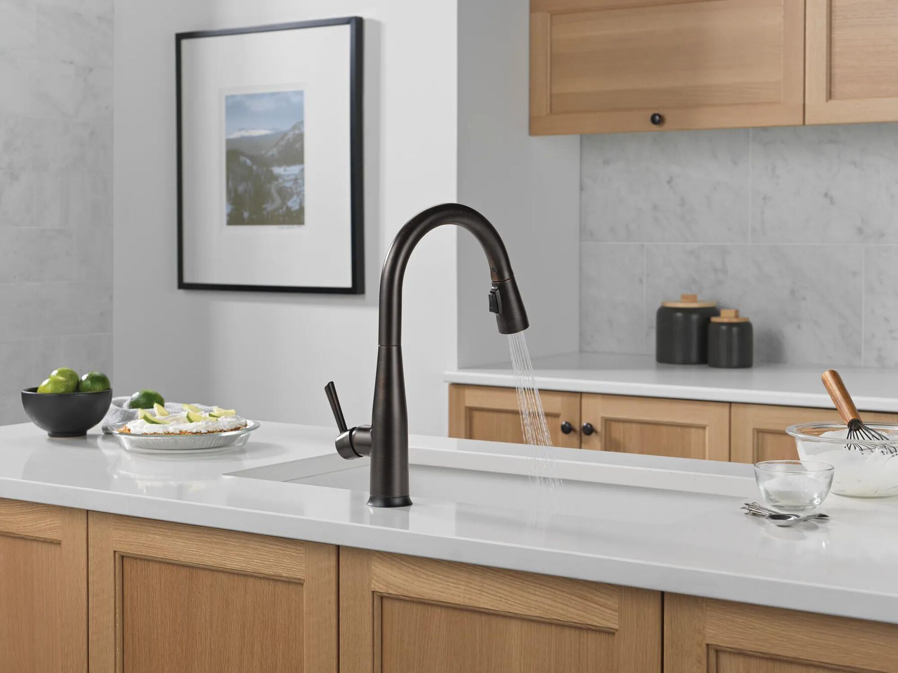 Touch<sub>2</sub>O&reg; Technology Kitchen Faucet with Touchless Technology