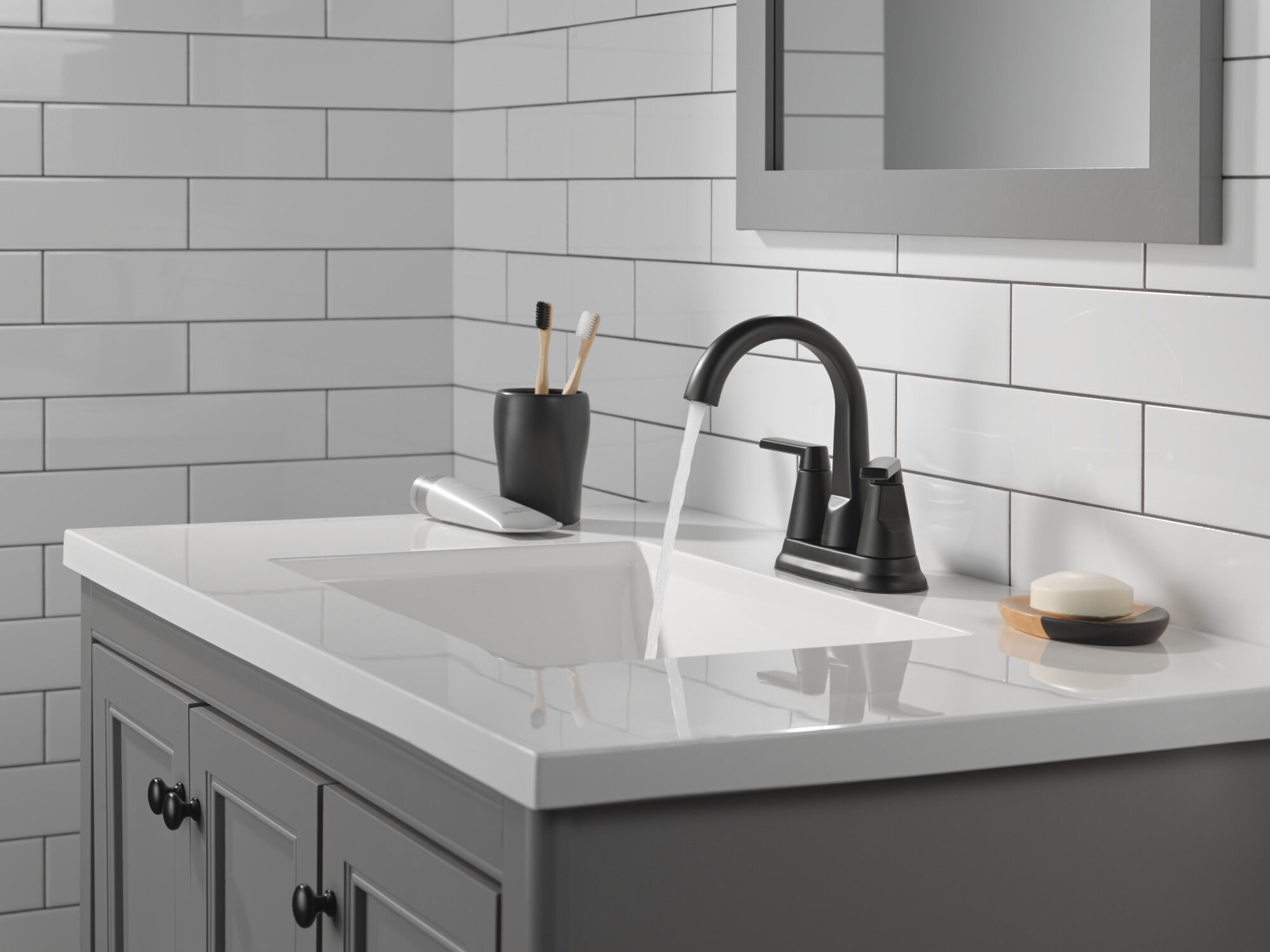 Two Handle Centerset Bathroom Faucet in Matte Black 25832LF-BL