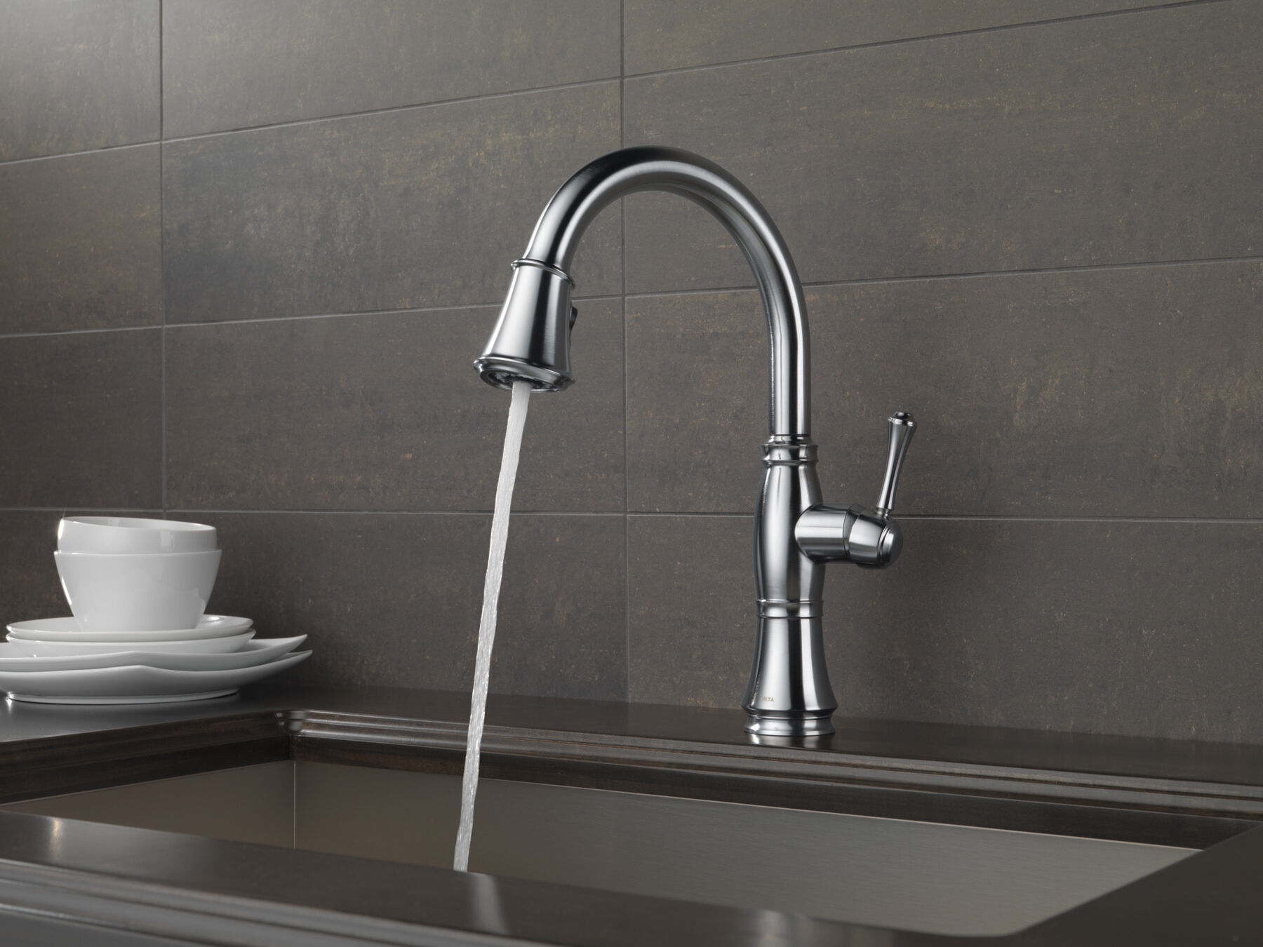 Single Handle Pull-Down Kitchen Faucet
