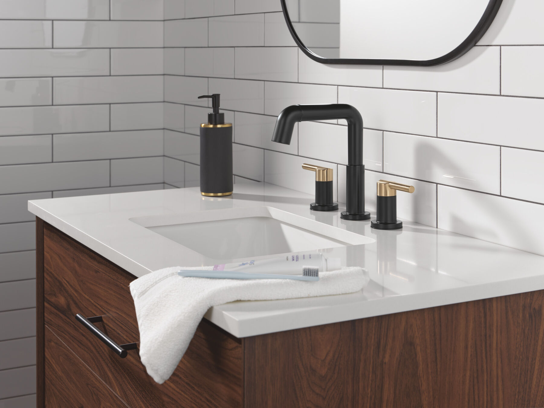 Two Handle Widespread Pull-Down Bathroom Faucet